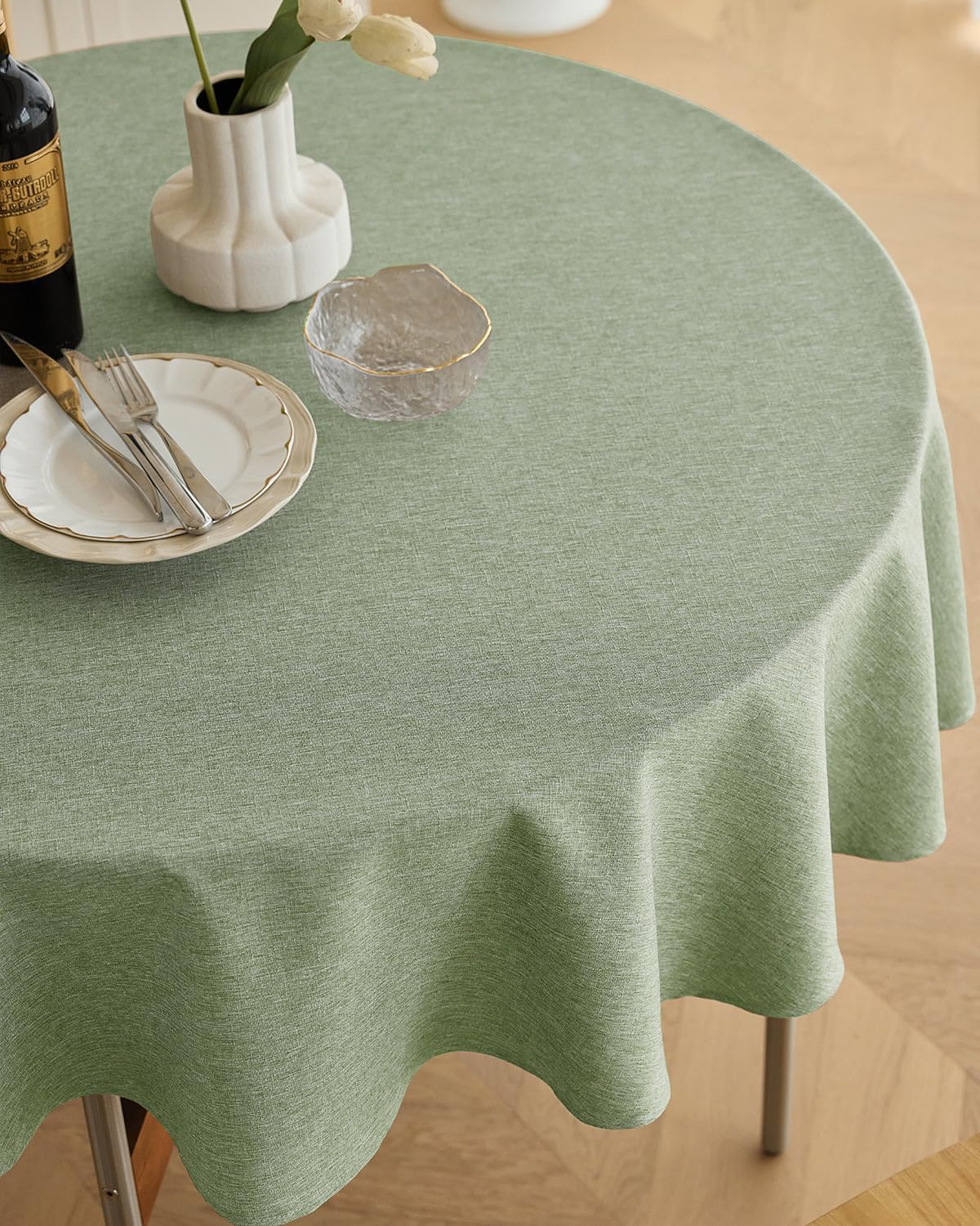 Thumbnail 1 de Decorelia Faux Linen Round Tablecloths 60 inch (Sage Green) — Waterproof, Washable Rustic Table Cover for 2–4 Seats