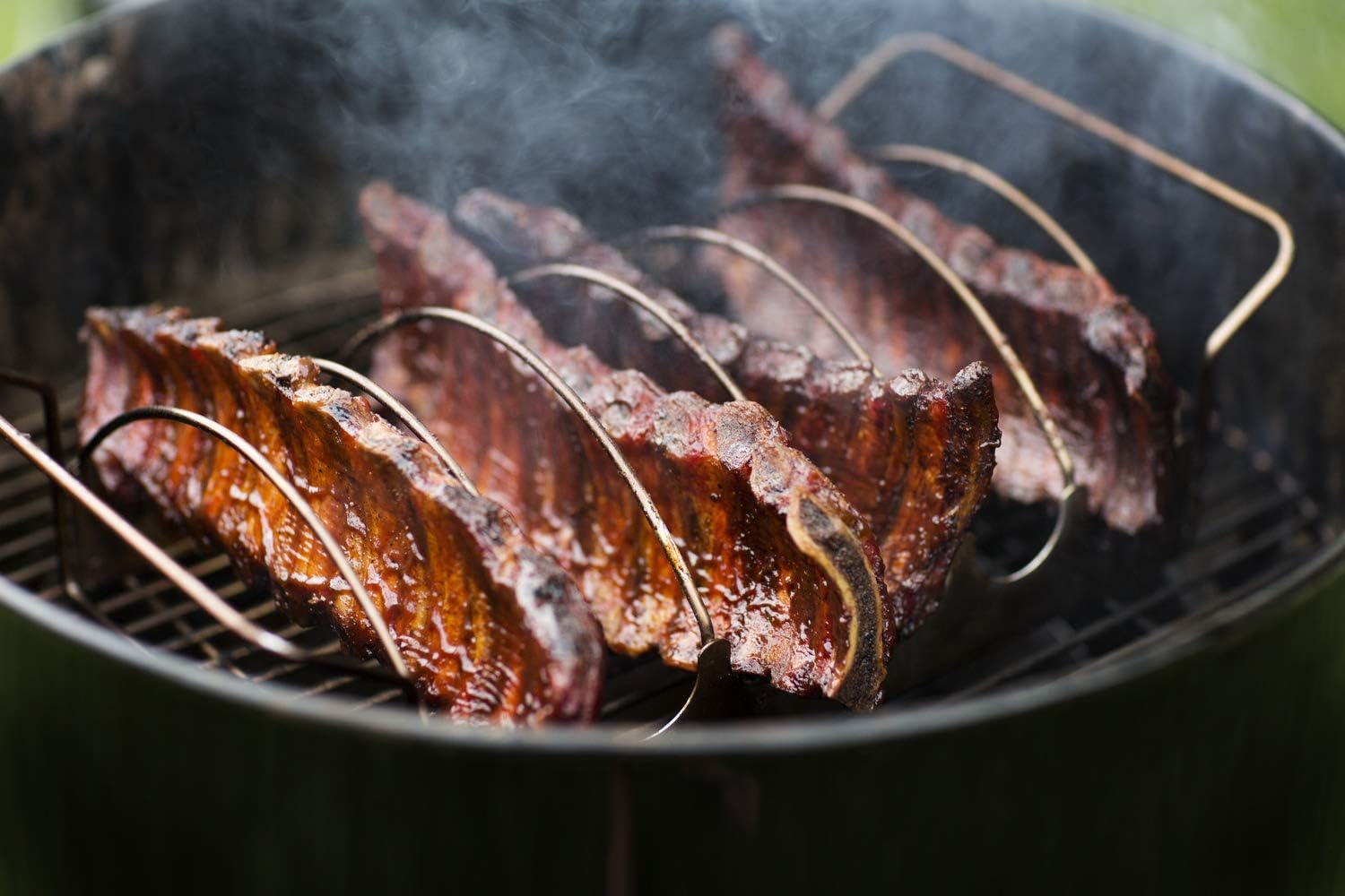 Detalle 2 de RÖSLE Piccola Griglia per Arrosti e Costine — Accessorio inox 18/10 per barbecue a gas o carbone