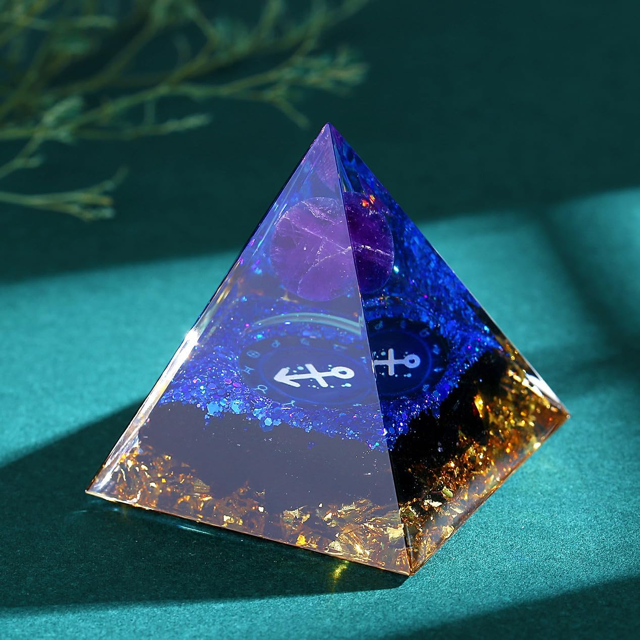 Detalle de XIANNVXI Sagittarius Crystal Tower – Healing Crystal and Reiki Gift for Sagittarius
