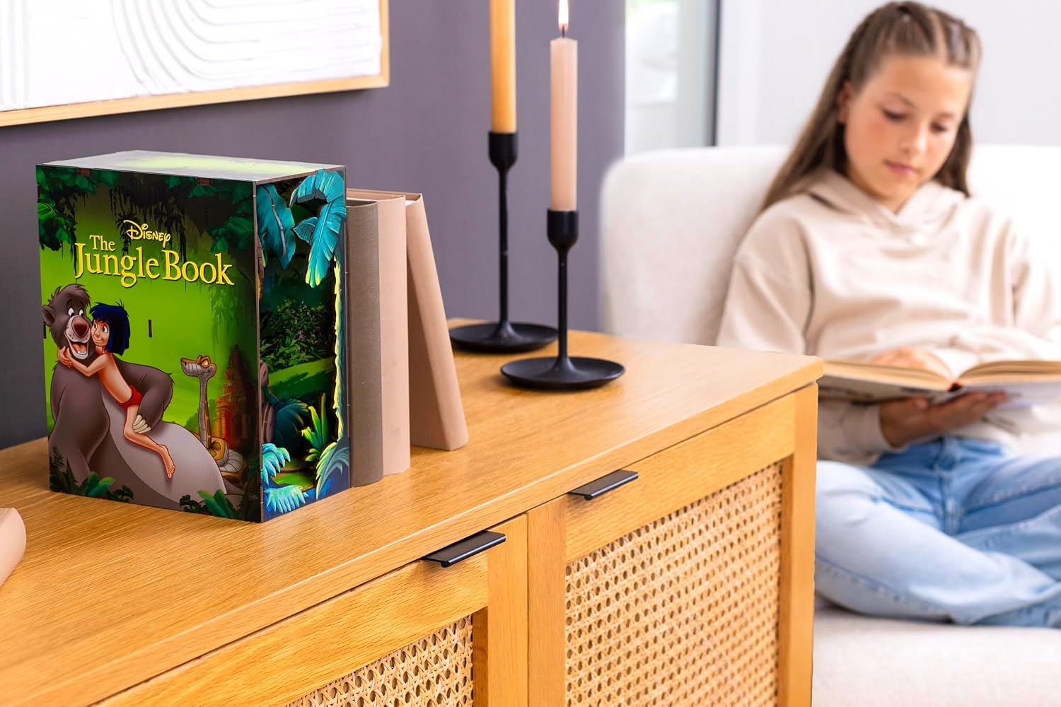 Thumbnail 6 de Revell Tiny Adventures Serre-Livres Livre de la Jungle – Maison Miniature 3D en Bois avec LED