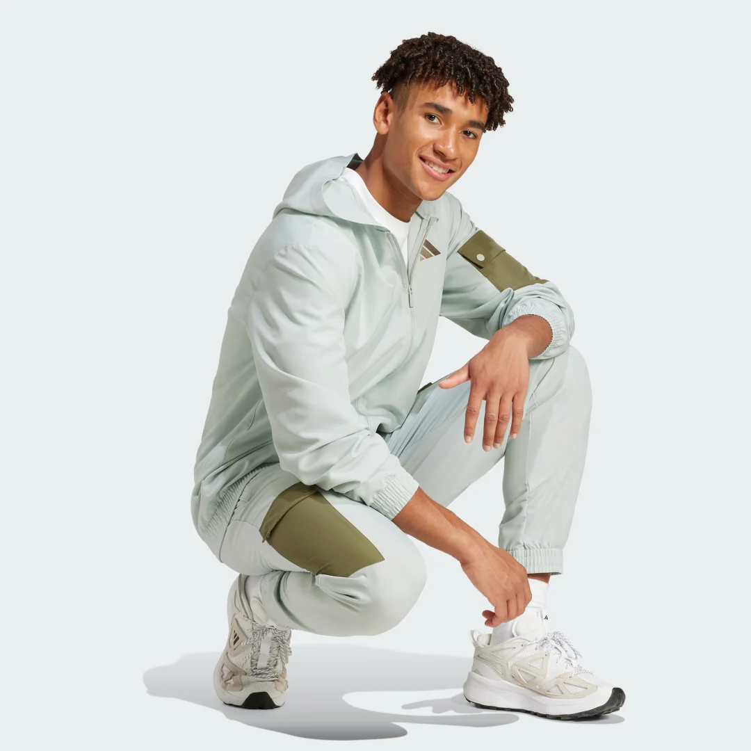 Thumbnail 2 de Chándal Sportswear Woven Cargo de Adidas – Gris