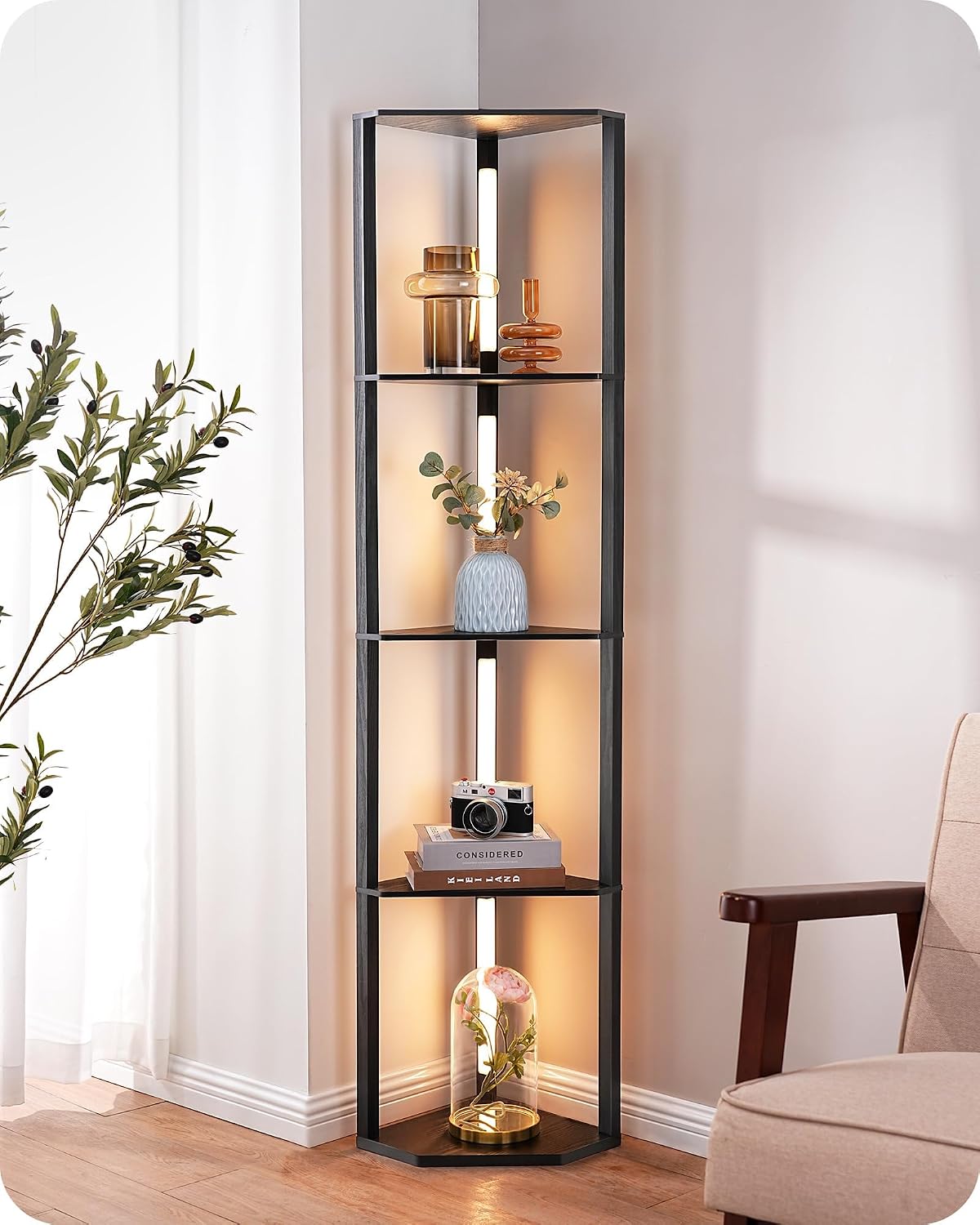 Detalle de EDISHINE ST-F31048 vloerlamp met hoekplanken, dimbare led en draaibare lichtstrip