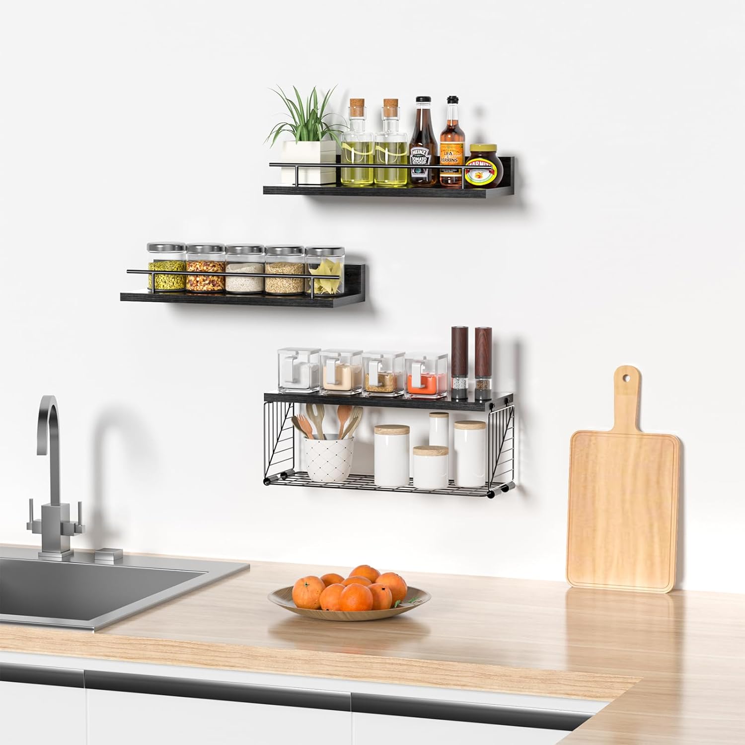 Detalle de KOWSINDE Art deco Bathroom Shelves with Wire Basket and Metal Guardrail