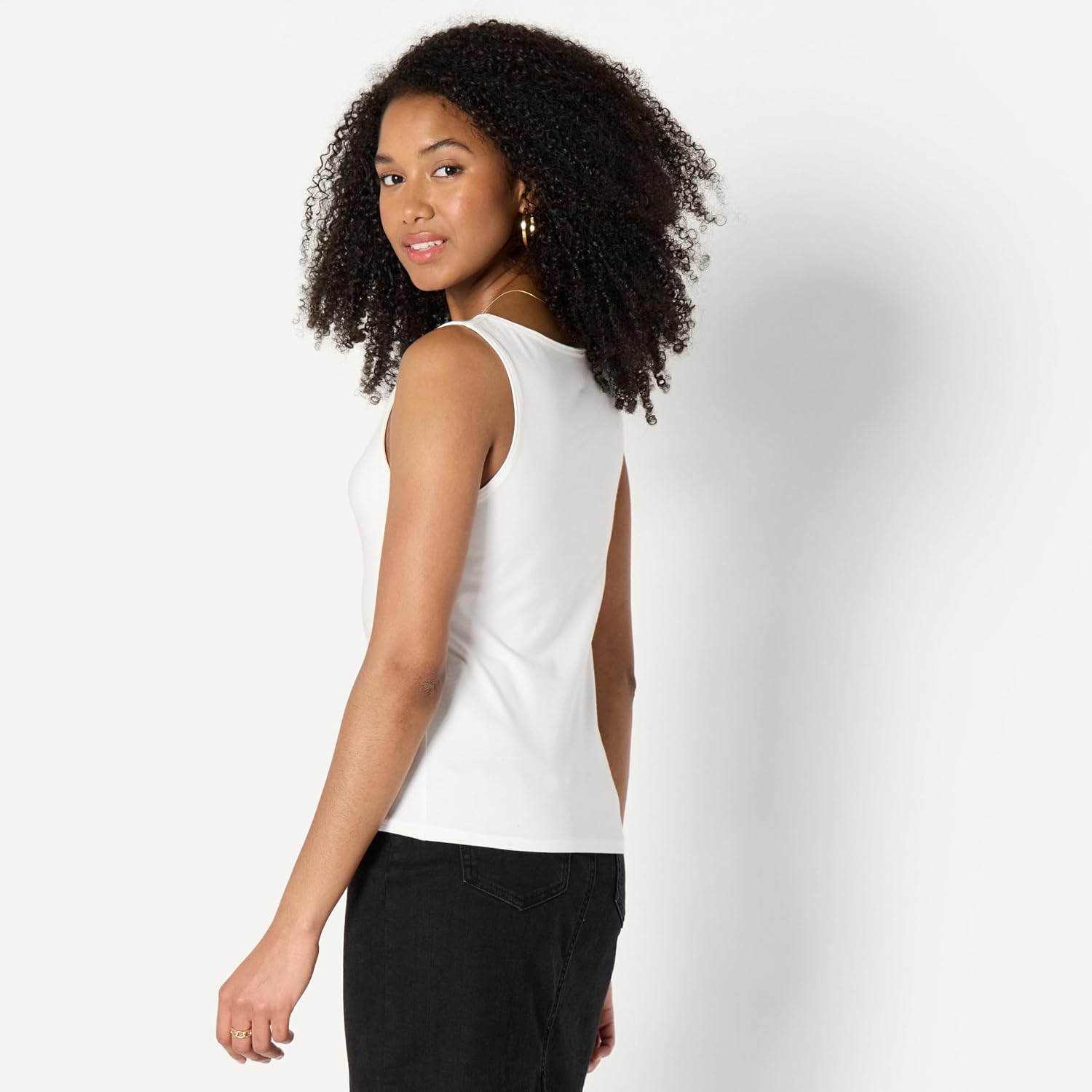 Detalle de Amazon Essentials Women’s Layering Tank – fitted cotton jersey vest top with boat neck