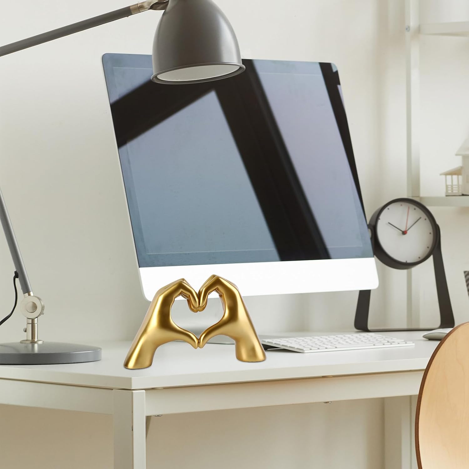 Thumbnail 4 de GZVDYG Large Gold Heart Hands Sculpture – resin heart-hands ornament & jewellery holder for music lovers