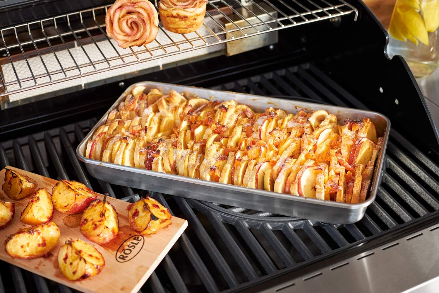 Thumbnail 1 de RÖSLE Barquette Barbecue Universelle Professionnelle en Acier Inox 18/10 – Barquette 41 × 22 cm, 3 L, rebord haut