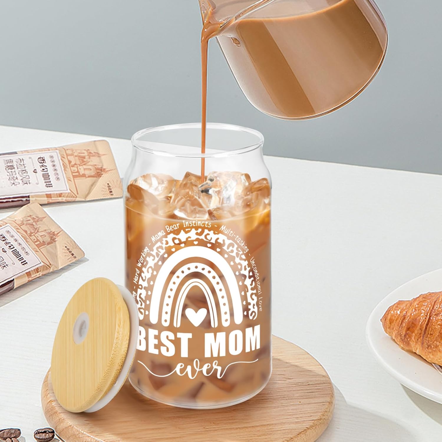 Detalle de Mothers Day Gift Can Glass Cups 16oz with Lids, Straws — Gift-Ready Set for Mom, Wife, or Mother-in-Law