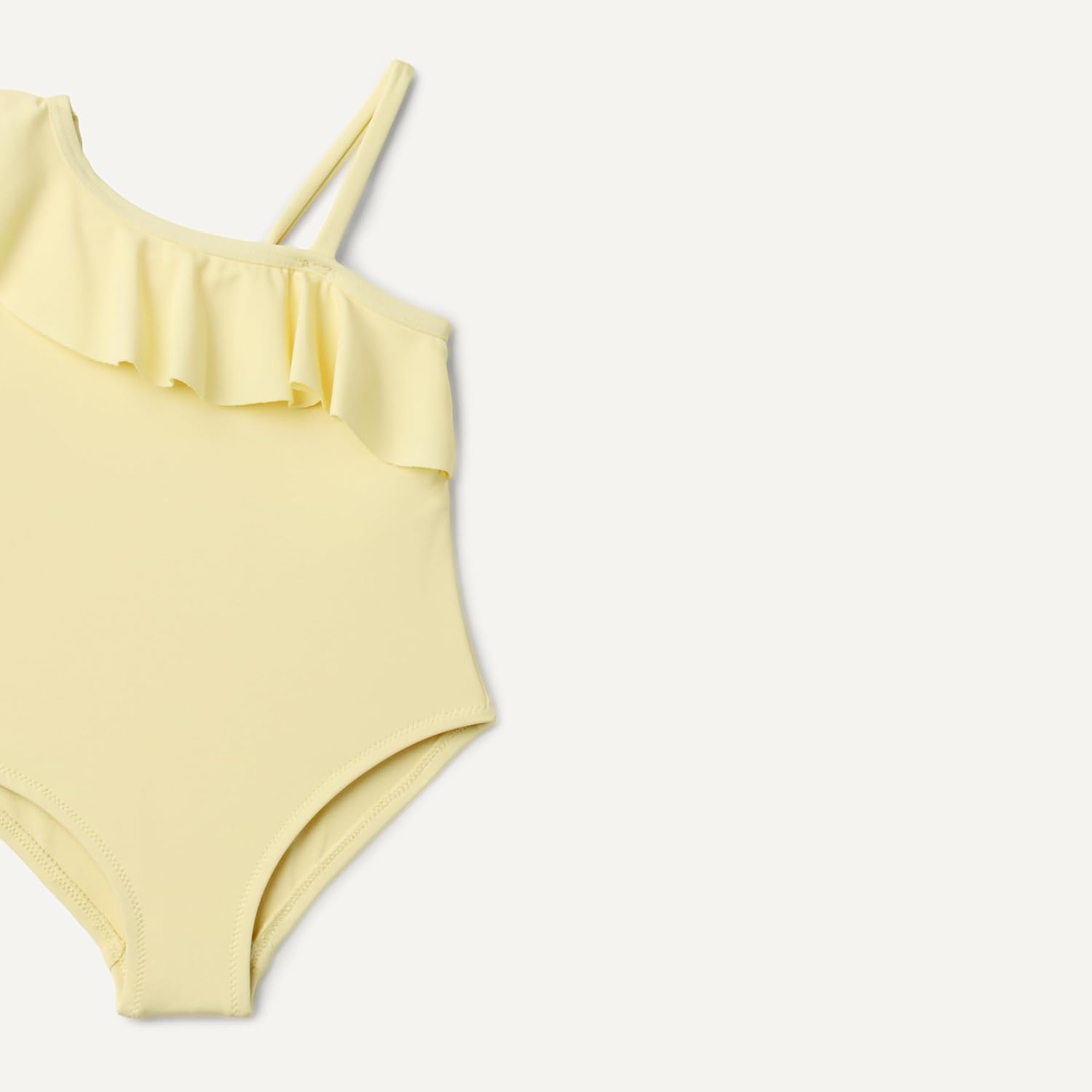Thumbnail 1 de Amazon Essentials Mädchen Einteiliger Badeanzug mit asymmetrischen Rüschen – figurbetonte Passform