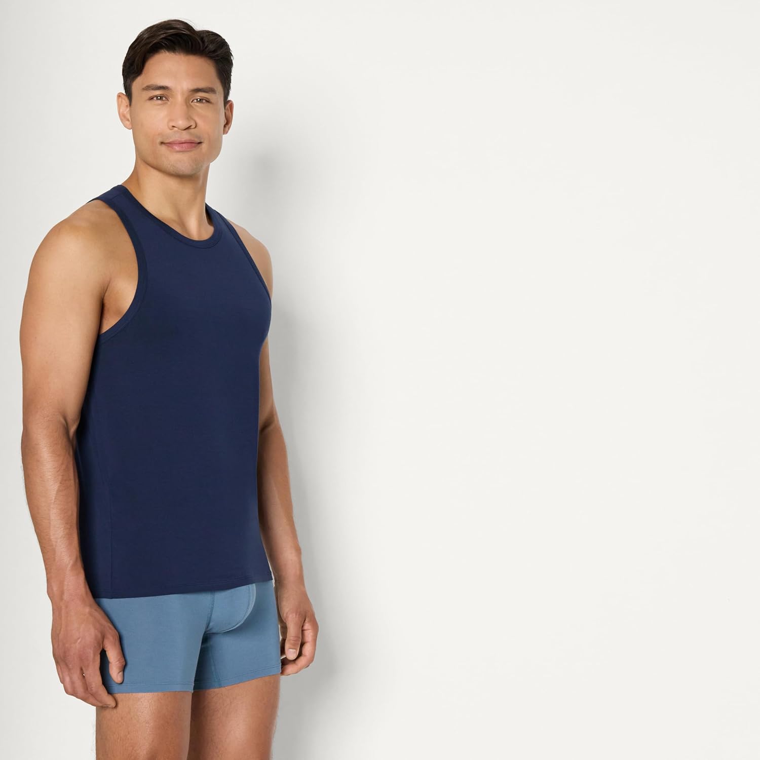 Thumbnail 1 de Amazon Essentials Men’s Sleeveless Super Soft Modal Vest (Slim Fit)