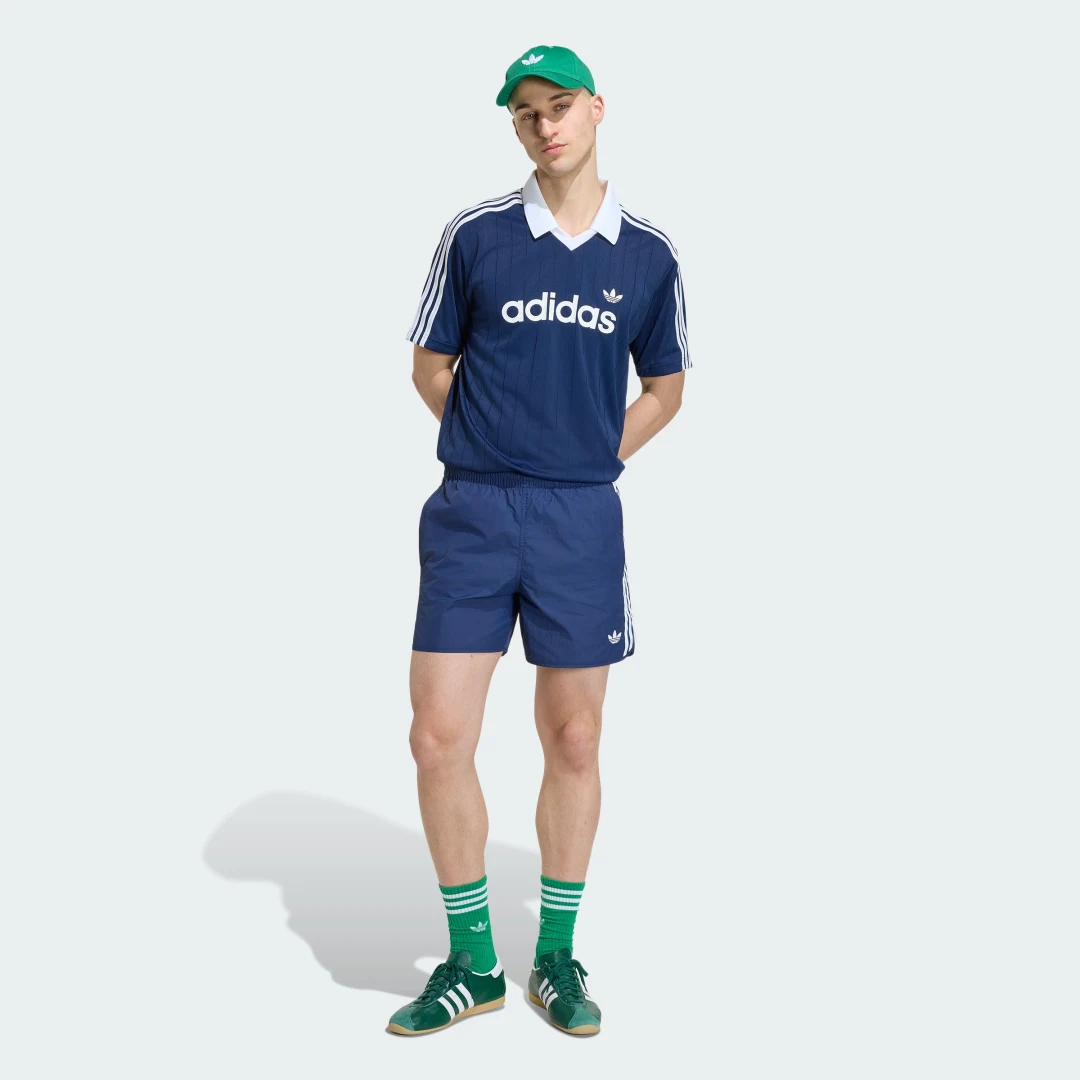Detalle de Camiseta de punto calado Adidas en azul