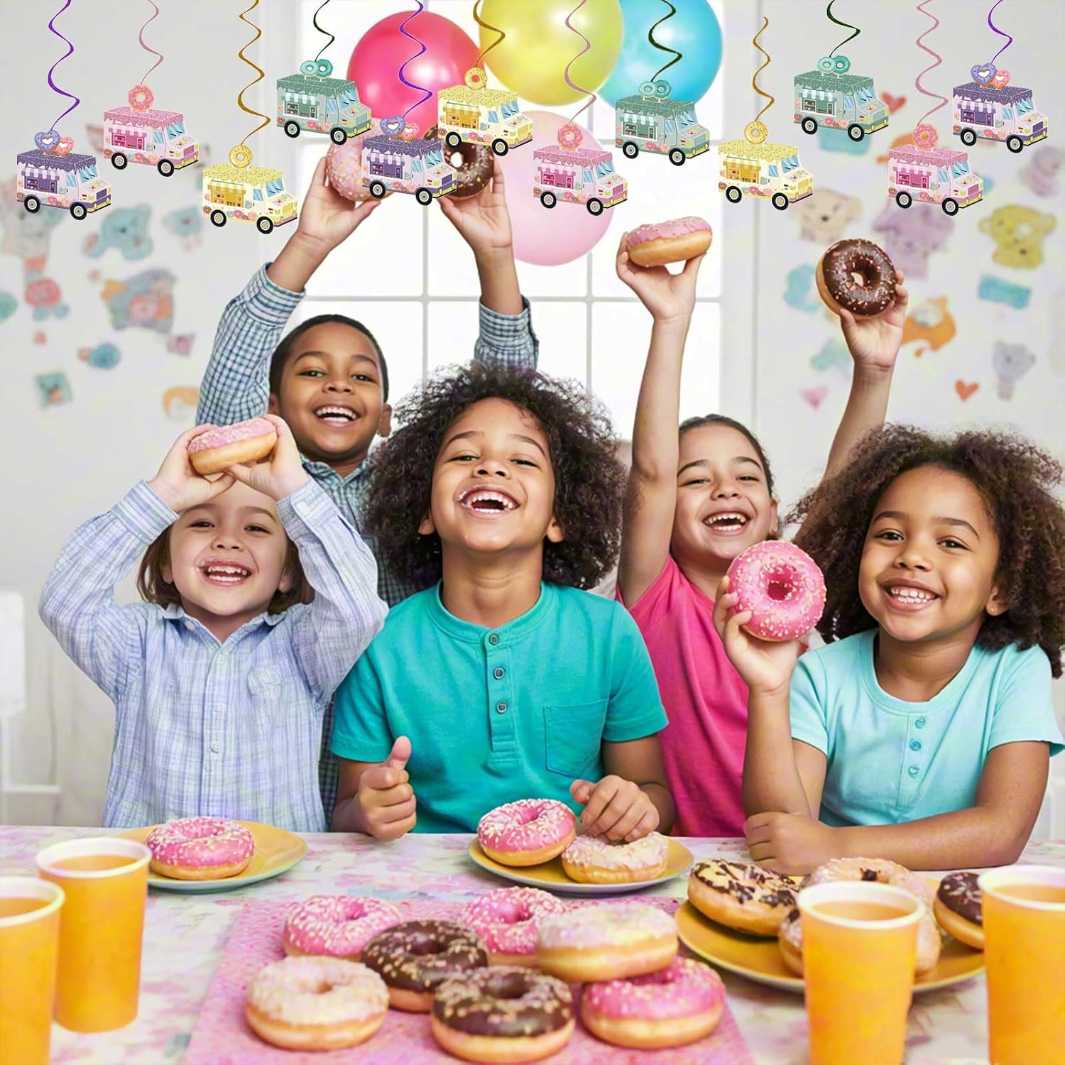 Thumbnail 6 de Doughnut Party Decorations, 24-Piece Set