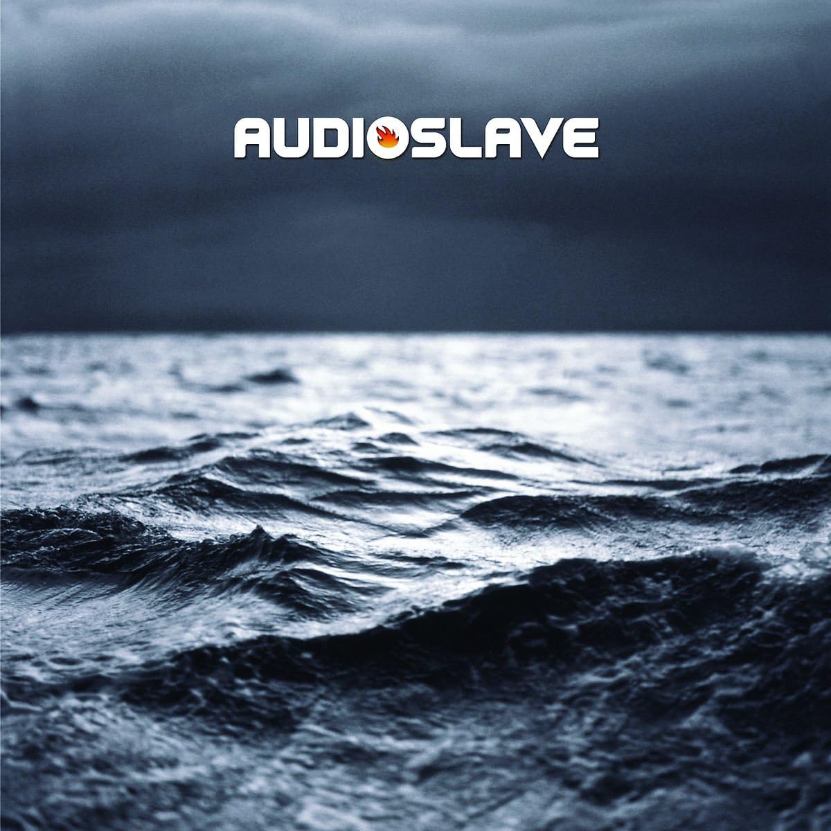 Detalle de AUDIOSLAVE『OUT OF EXILE』ロックアルバム、「Be Yourself」を含む楽曲を収録