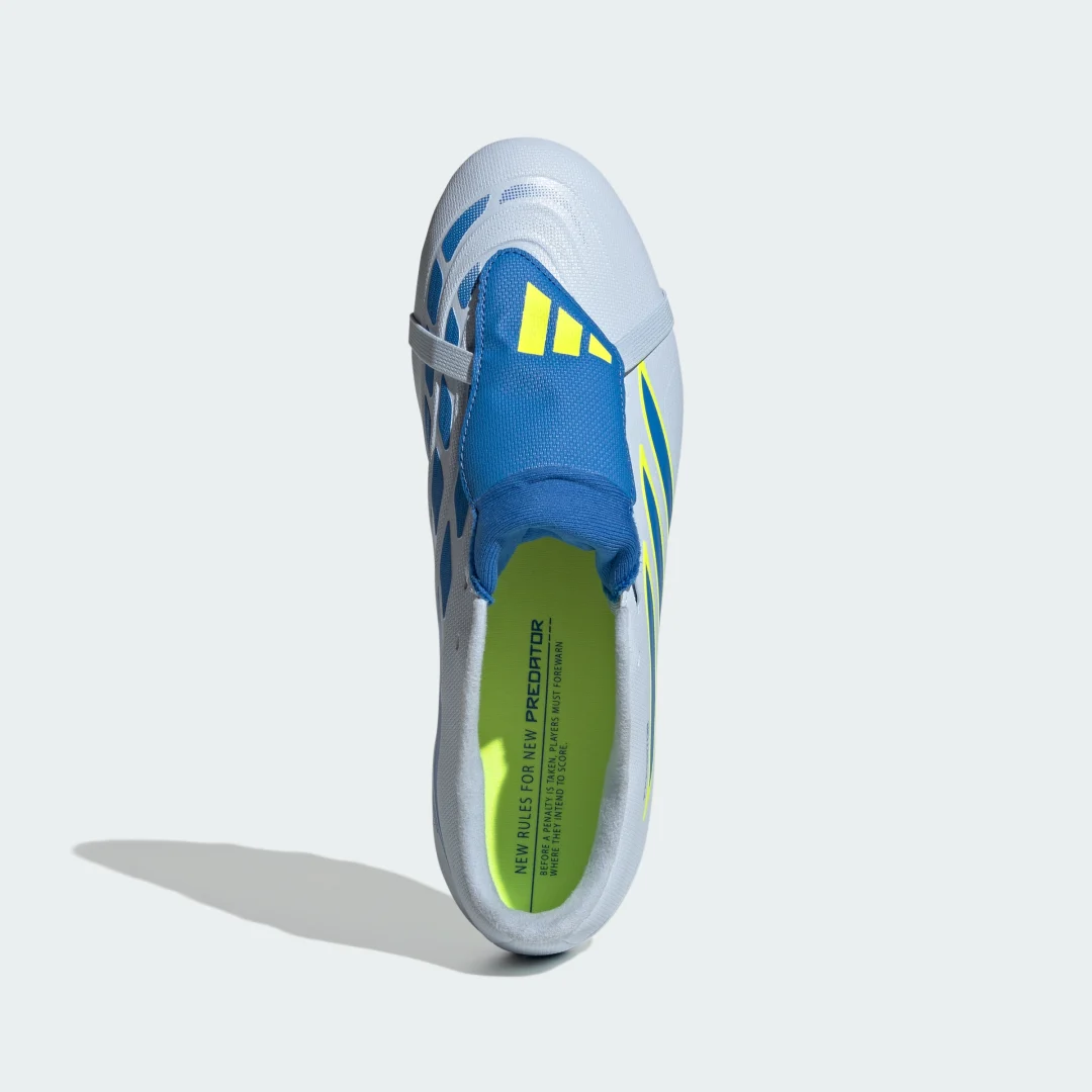 Detalle de Adidas Predator Club Fold-Over Tongue: bota de césped para juego en seco y multisuperficie