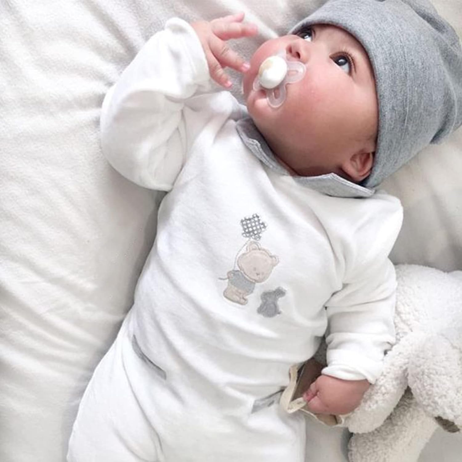 Thumbnail 3 de DRESHOW 4 Pieces Baby Beanie Knit Hats — Soft Cotton-Poly Blend for Newborns and Toddlers