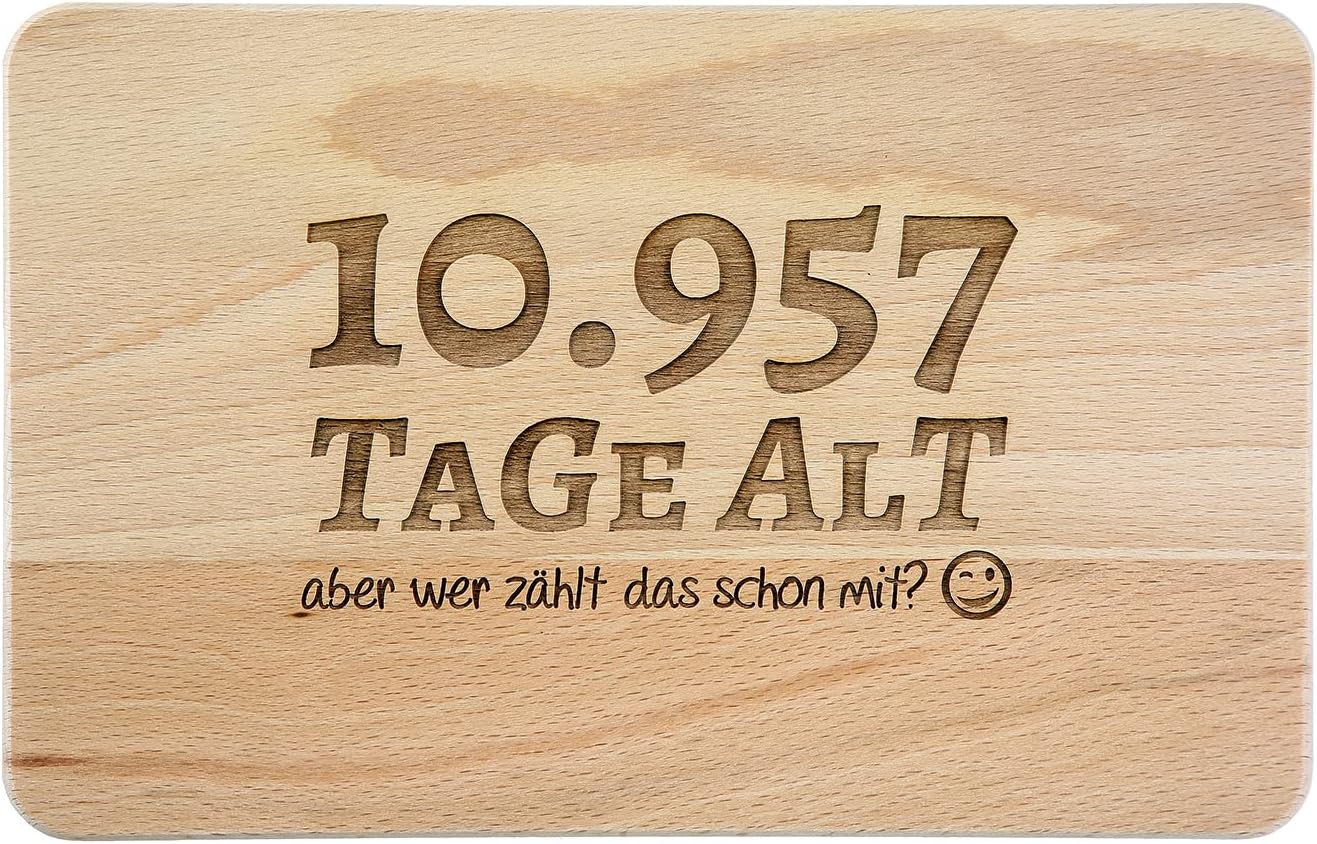 Thumbnail 6 de Brotzeitbrett zum 70. Geburtstag – Schneidbrett mit Spruch (22 × 14 × 1 cm) aus Buche