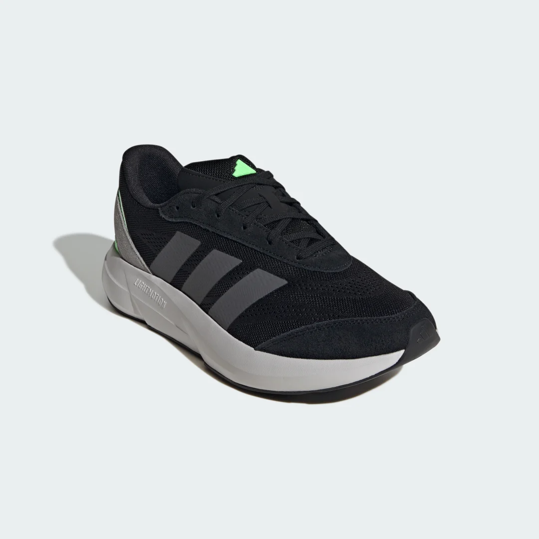 Thumbnail 3 de Zapatilla Lightshift de Adidas en negro: estilo y versatilidad para el día a día
