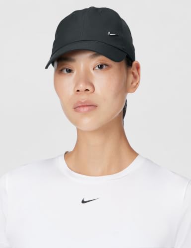 Detalle 2 de Nike Club Casquette Noir/argenté métallique - Taille M-L Homme