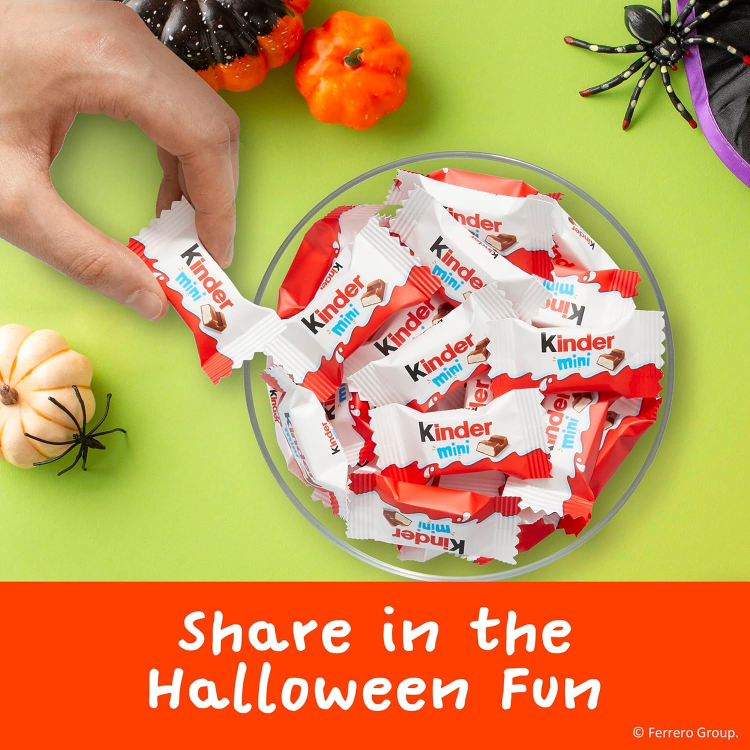 Detalle 2 de Kinder Chocolate Mini 10009800512642 Halloween Candy Bars, 29.2 oz Bulk