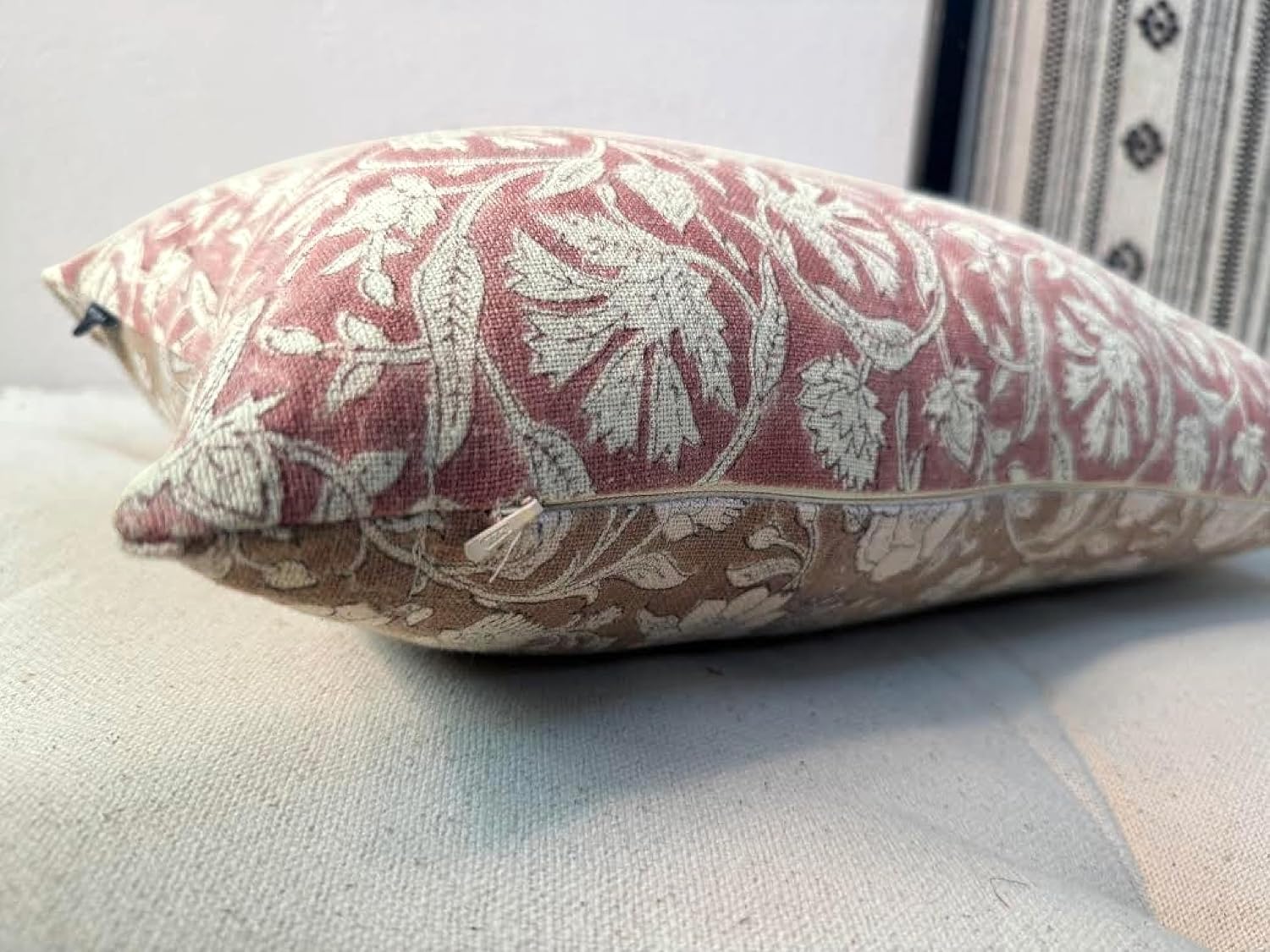 Detalle 2 de HOME WIBE Cotton Throw Pillow Covers, 12" x 20