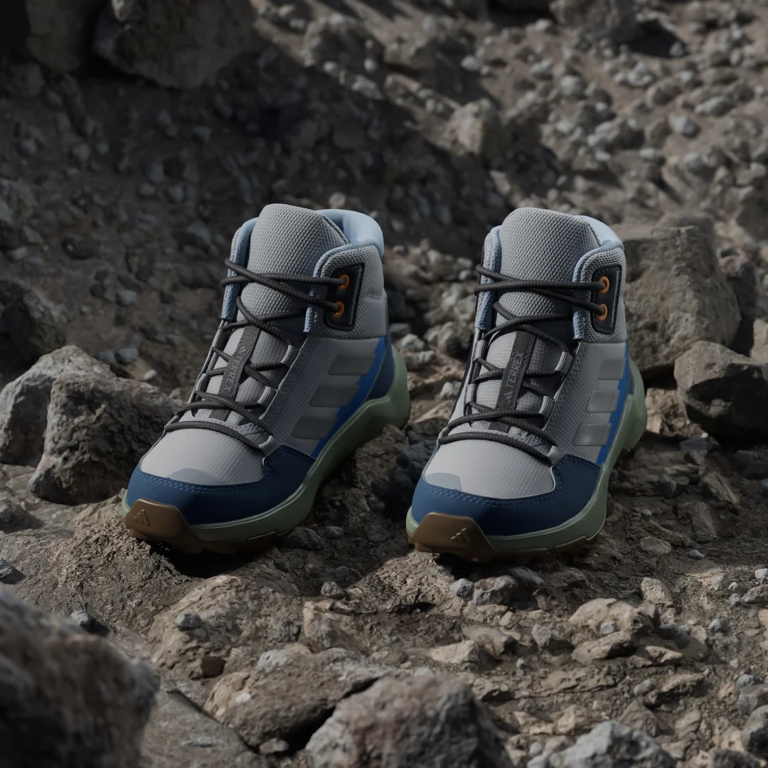 Detalle 2 de Zapatilla Terrex Ax4r Mid Hiking de Adidas: ¿vale la pena para rutas medianas en terreno variable?