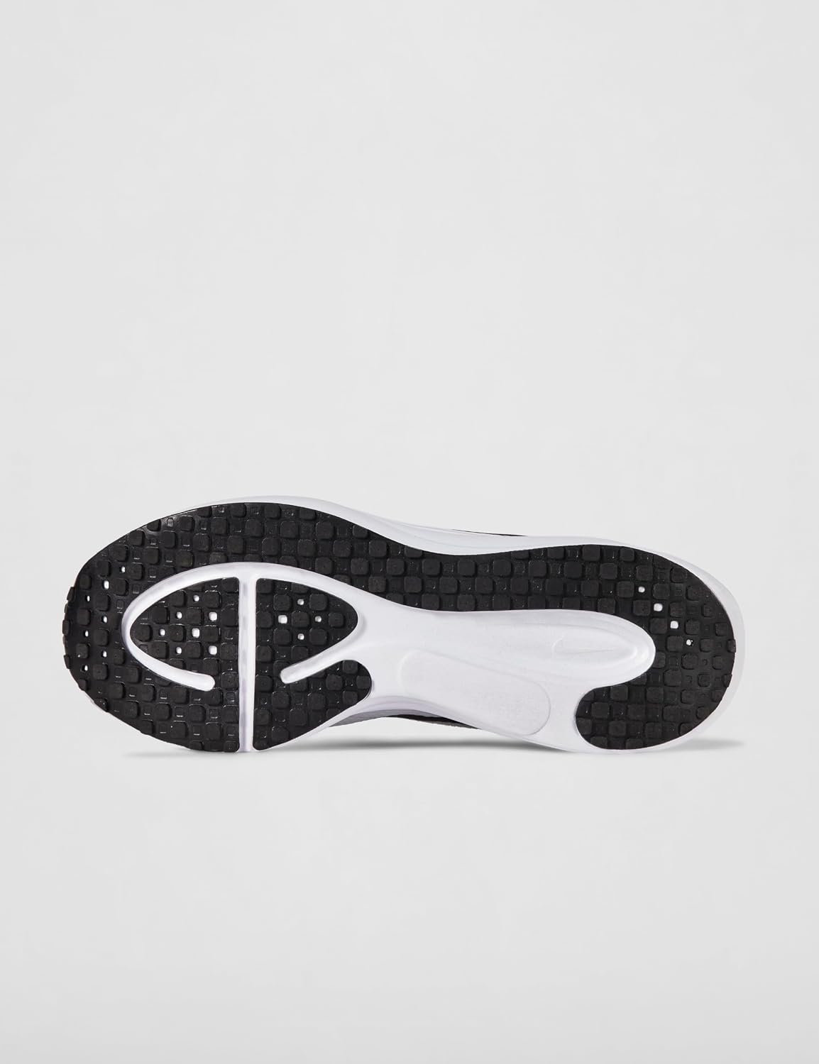 Detalle de Nike Men's Revolution 8 Sneaker: leggerezza, comfort e versatile everyday wear
