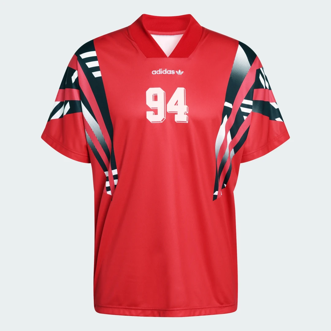 Detalle 2 de Camiseta con relleno Santiago AOP de Adidas, Rojo