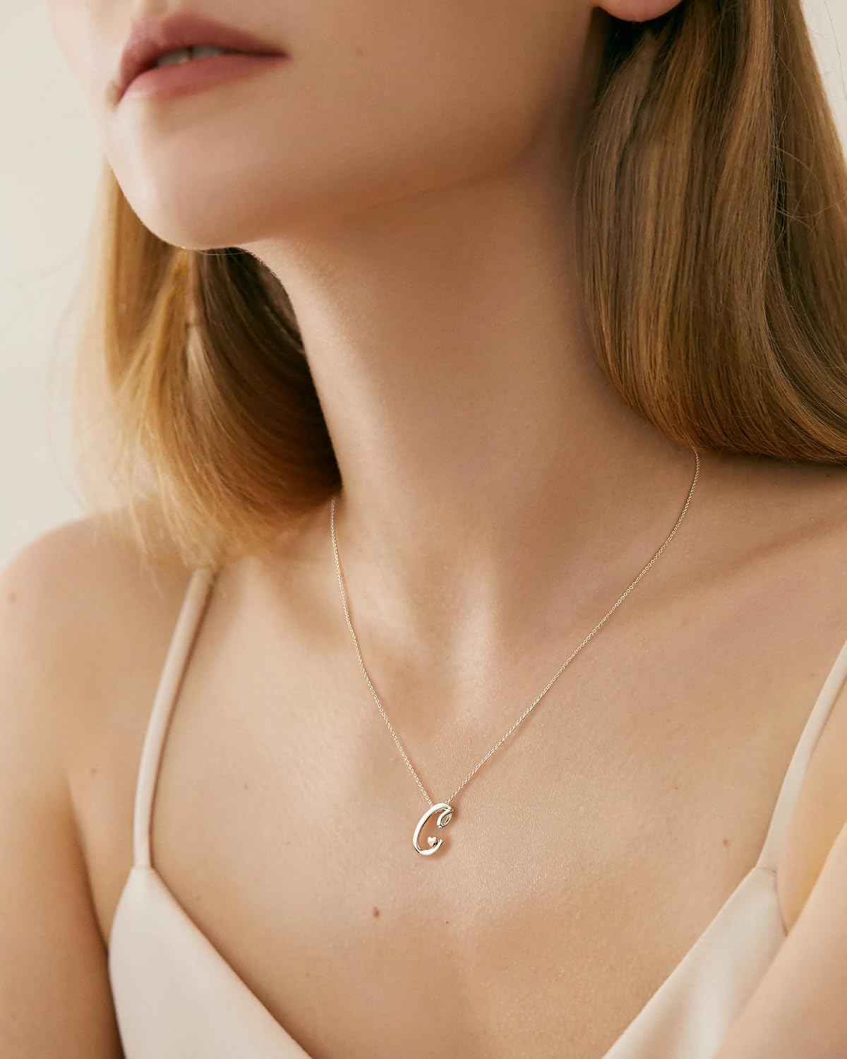 Detalle de Mesovor Collier avec initiale en argent et cœur en or rose pour femme (pendentif lettre) — chaîne d’environ 50 cm