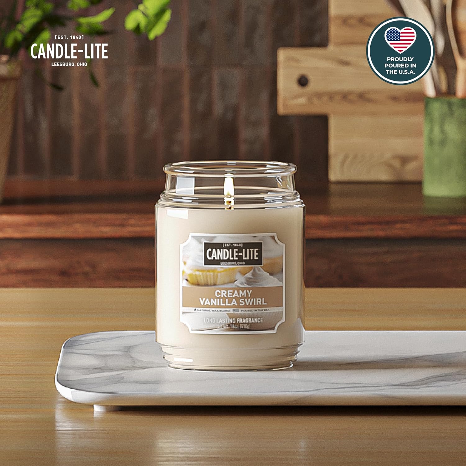Detalle 2 de Candle-lite Creamy Vanilla Swirl 18 oz Candle ๐ฏ