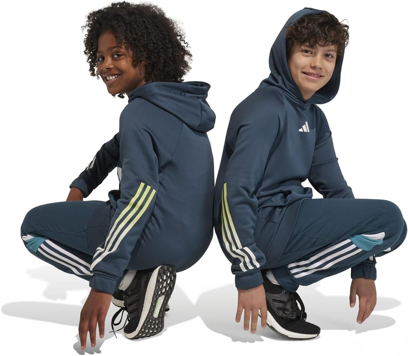 Detalle 2 de Adidas Tiberio 3-Stripes Colorblock Fleece Pants Kids 100% recyclé