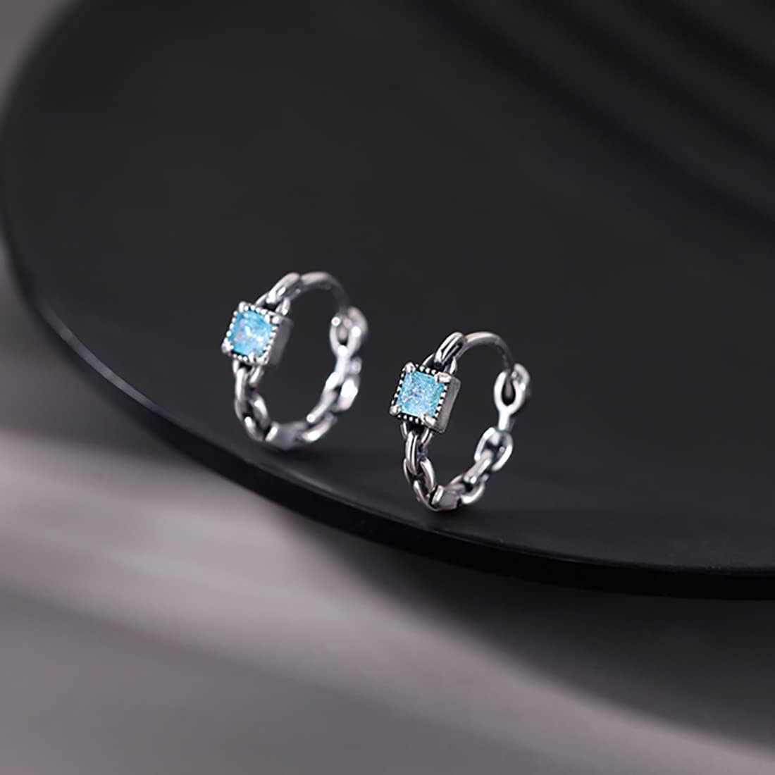 Detalle de SLUYNZ 925 Sterling Silver Blue CZ Hoop Earrings for Women – 1.3 cm Link Huggie