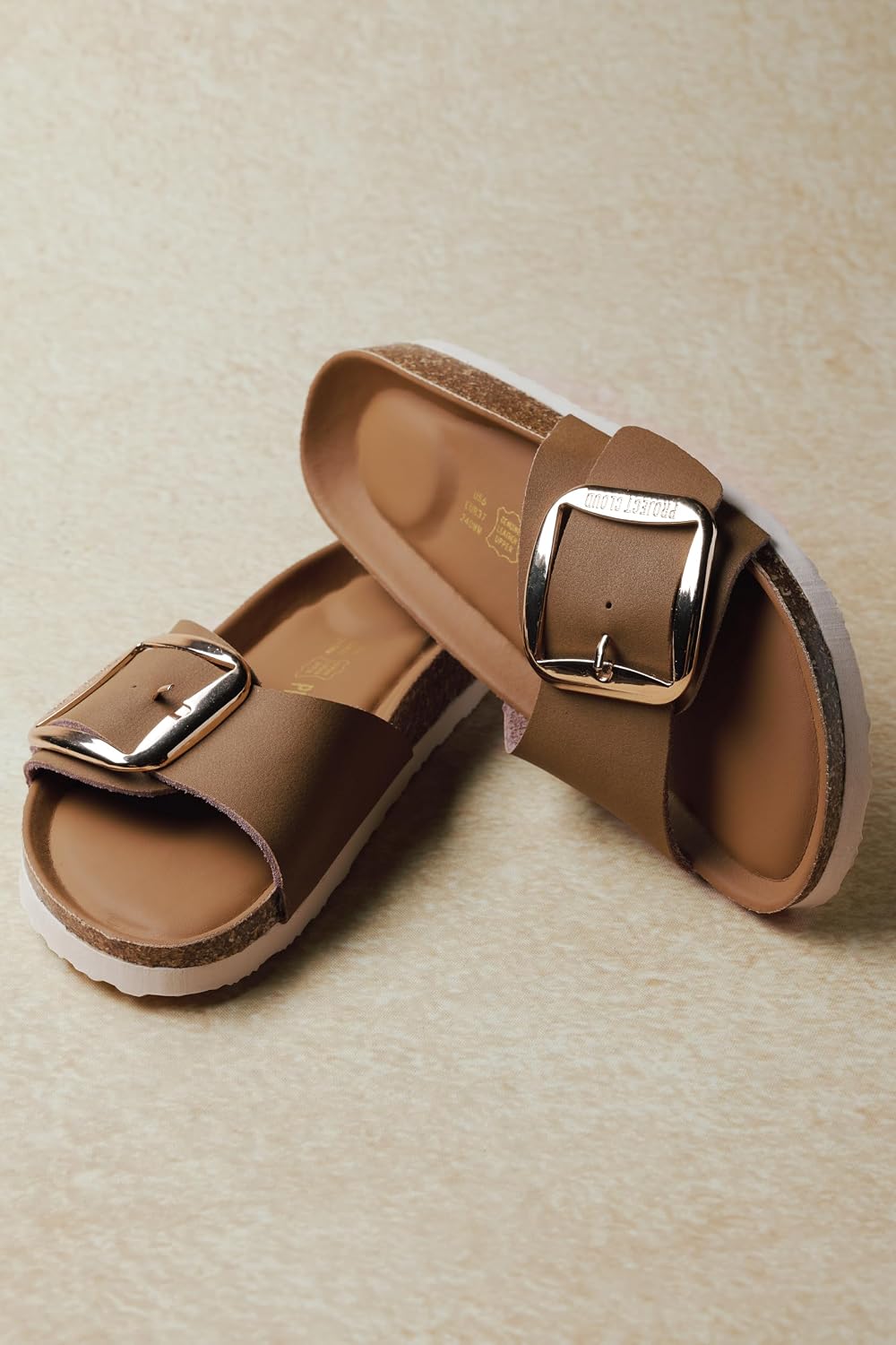 Detalle de Project Cloud 100% Leather Sandals for Women – Lightweight Memory Foam Slides