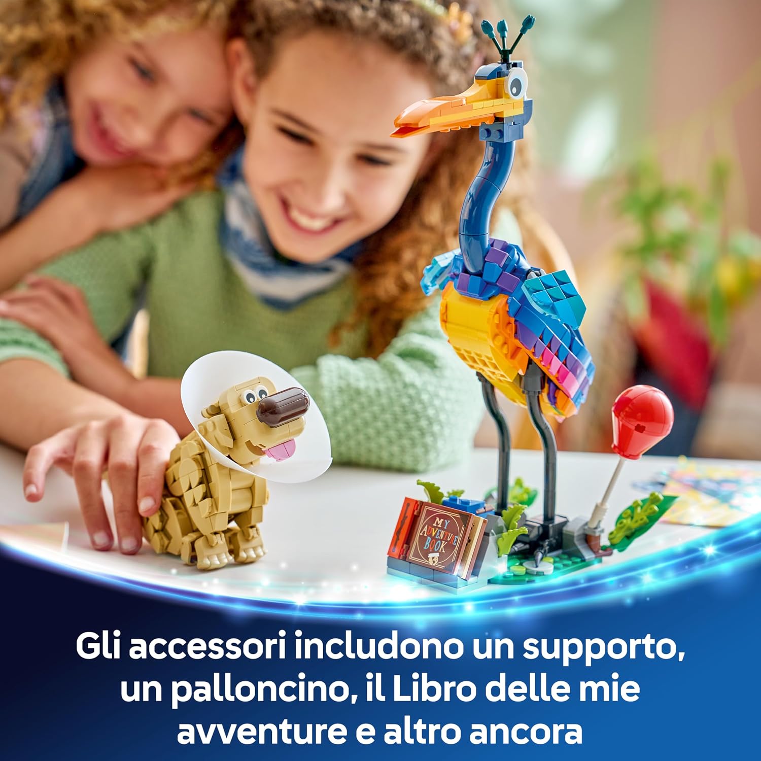Detalle de LEGO Disney Pixar Kevin e Dug – Cane Golden Retriever e Uccello Esotico: una scena da UP da costruire