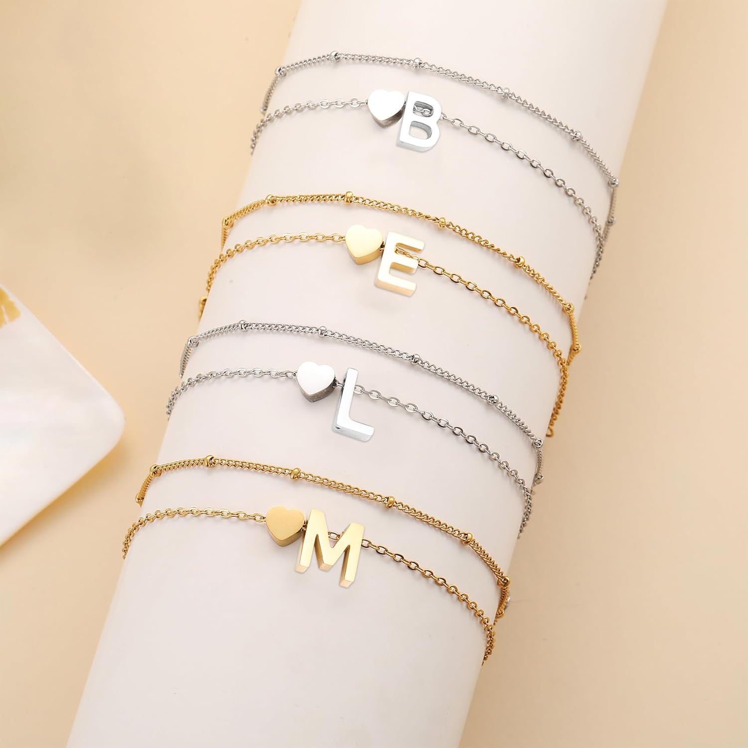 Detalle de HSWYFCJY Armband Damen Silber Gold Buchstaben – Personalisiertes Edelstahlarmband Set