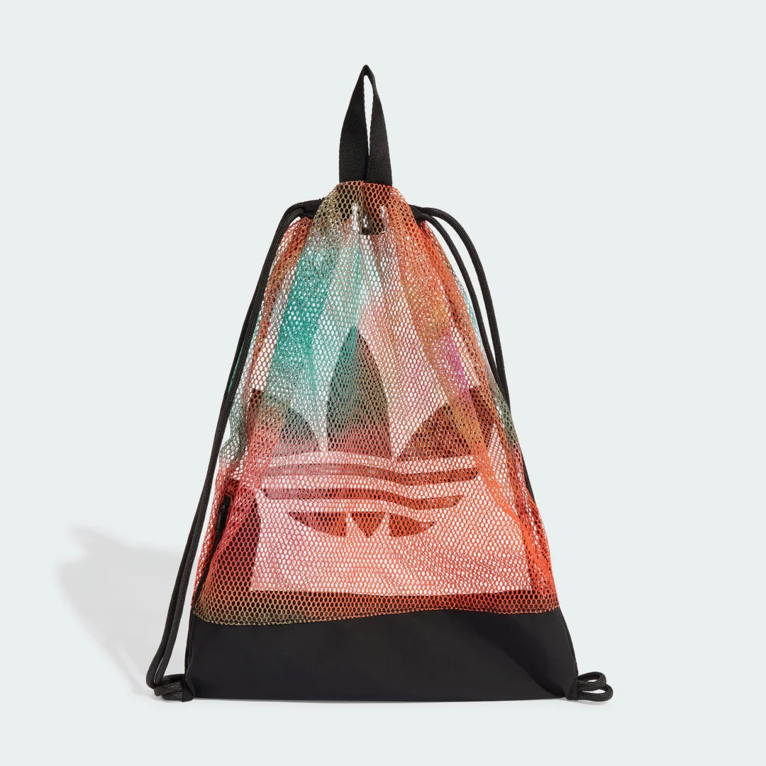 Detalle 2 de MOCHILA SACO LOVE UNITES de Adidas: práctica y discreta para el día a día
