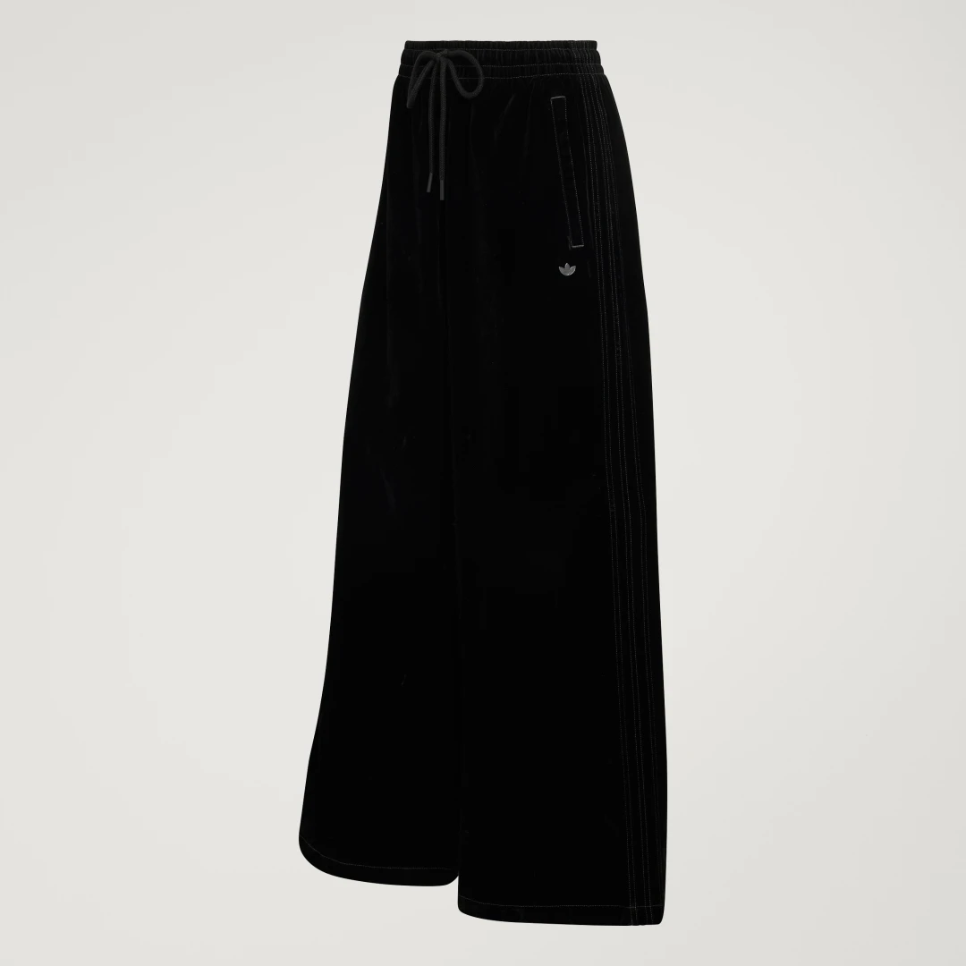 Detalle de Pantalón holgado de sarga cepillada Firebird de Adidas — negro
