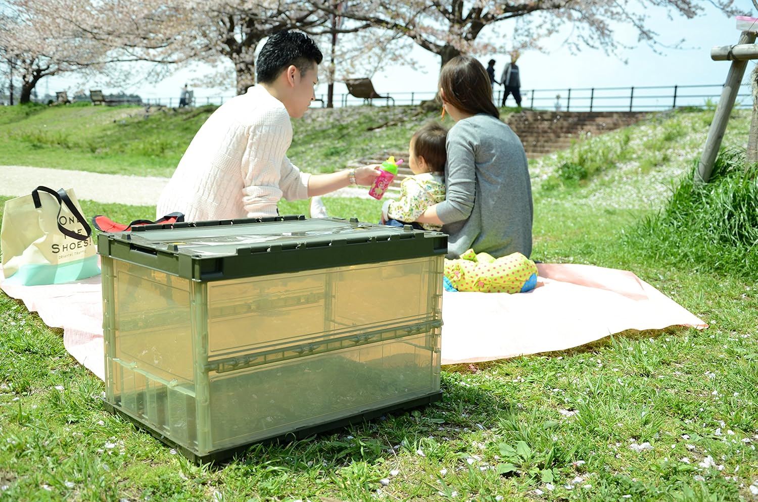 Detalle 2 de トラスコ中山(TRUSCO) TSKC50B-OD 折りたたみコンテナ 50L オリーブドラブ ロックフタ付