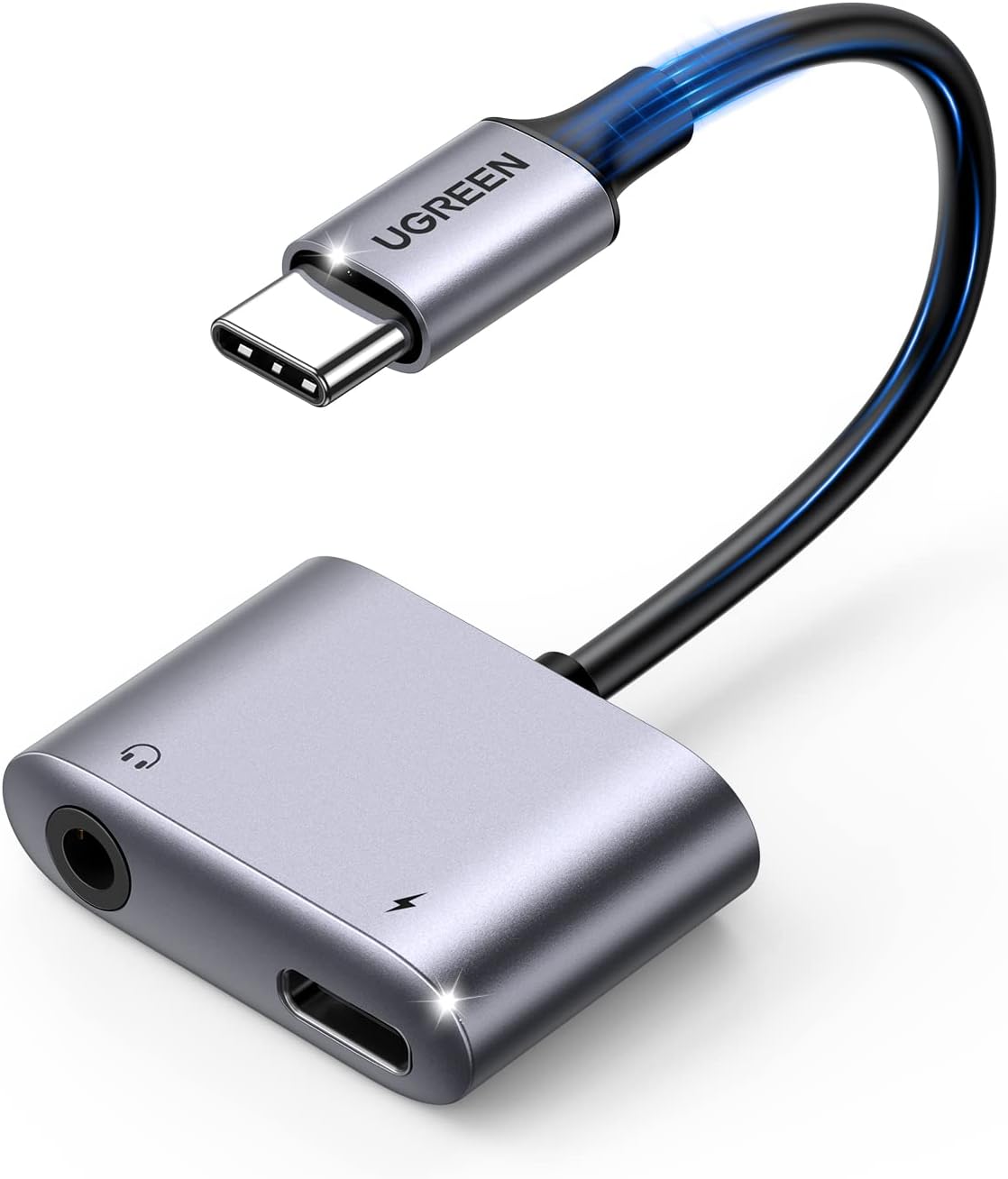 Detalle de UGREEN USB-C-naar-3,5mm-jackadapter met laadpoort en microfoonondersteuning