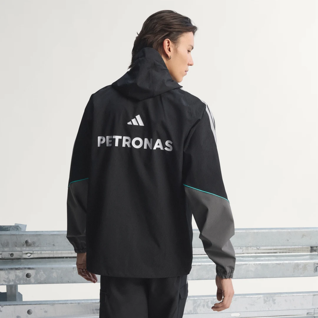 Thumbnail 1 de Chubasquero Equipo de Mecánica Mercedes - AMG Petronas Formula 1 Team de Adidas