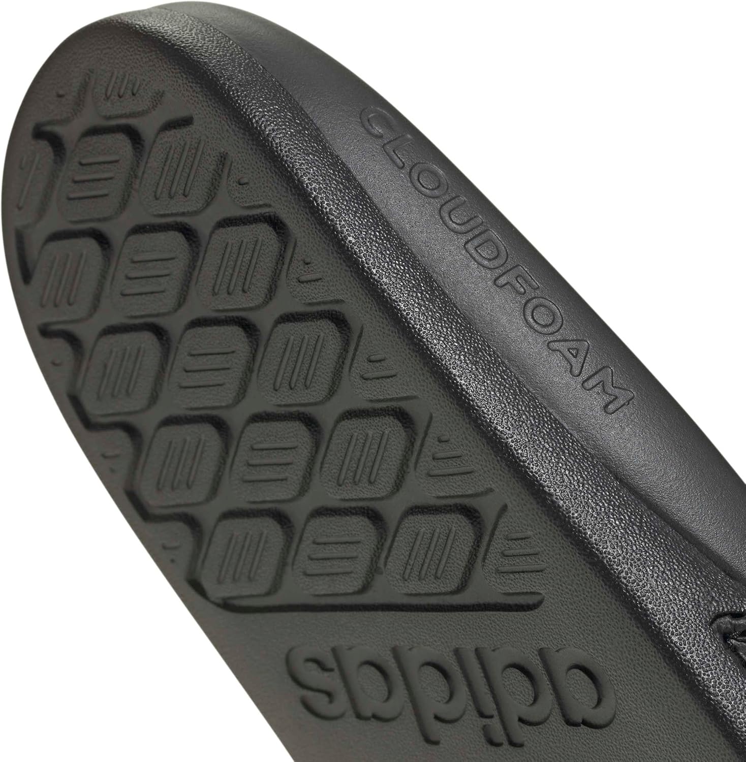 Detalle de adidas Adilette Comfort 2.0 Slides – Unisex, Core Black/Core Black/Carbon, 44.5 EU
