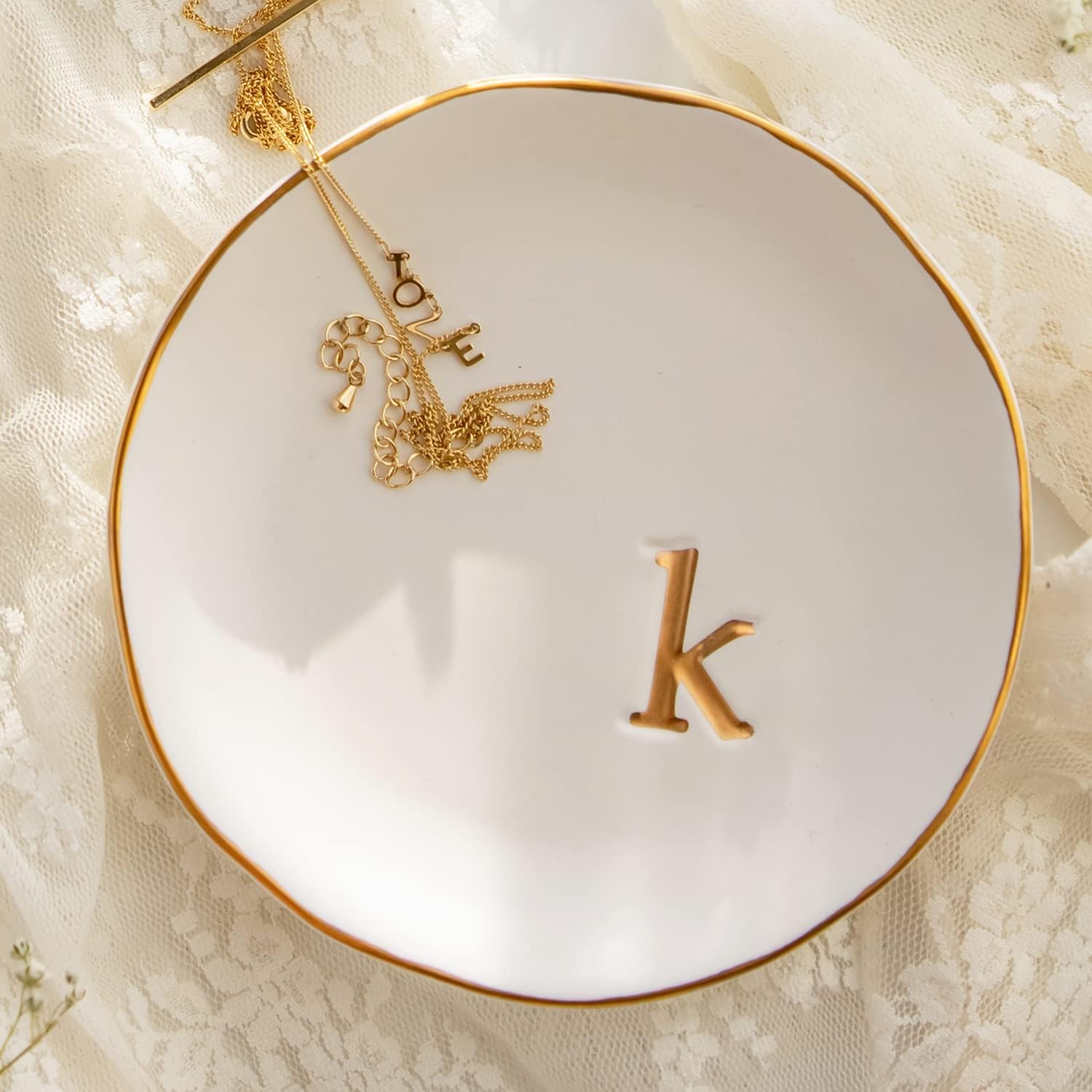 Detalle 2 de Collective Home Ceramic Jewelry Tray for Rings, Earrings, and more 4.75"