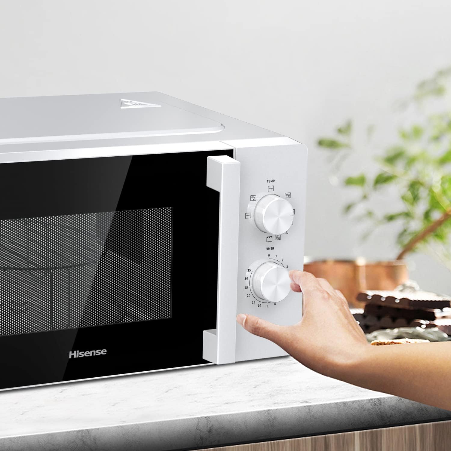 Detalle 2 de HiSense Forno a microonde H20MOWP1HG con funzione grill e controllo meccanico – 20 L, 700 W, Bianco
