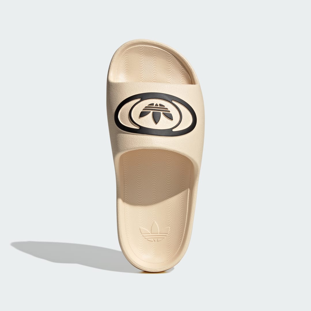 Detalle de ADILETTE 00s SLIDES en beige de Adidas