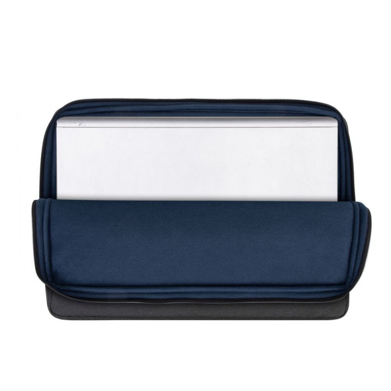 Detalle de Rivacase Suzuka 7707: Funda slim negra para portátil de hasta 17,3 pulgadas
