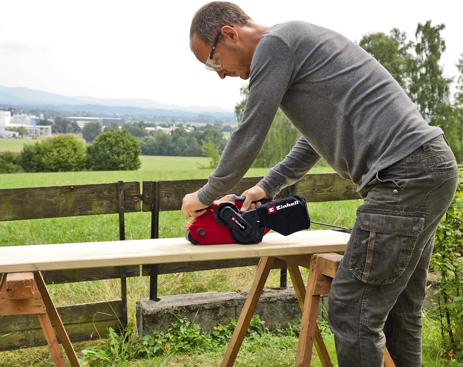 Thumbnail 1 de Einhell Belt Sander 800W with Tool-Free Belt Change and Dust Collection