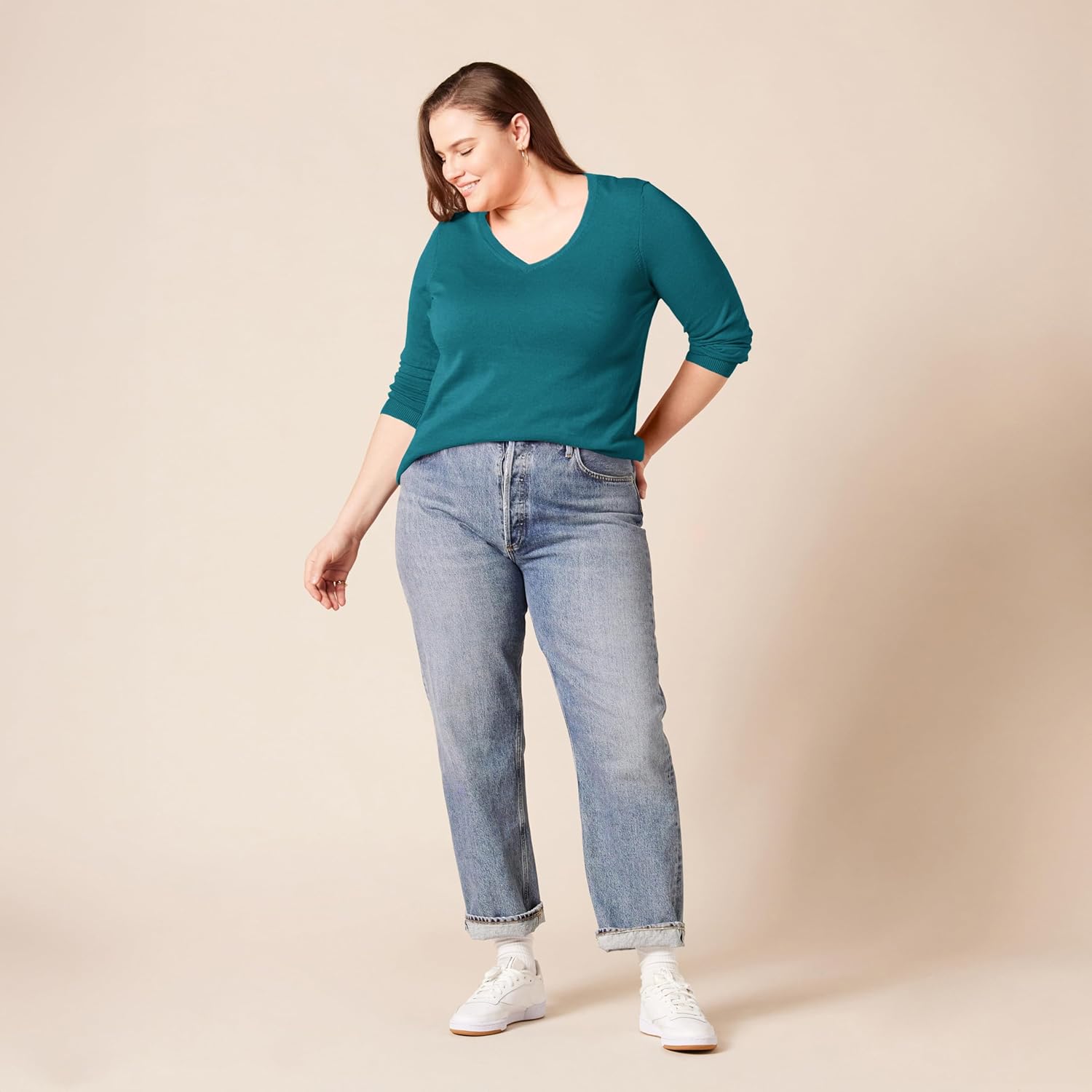Thumbnail 6 de Amazon Essentials women’s regular-fit lightweight V-neck long-sleeve jumper (plus size available)