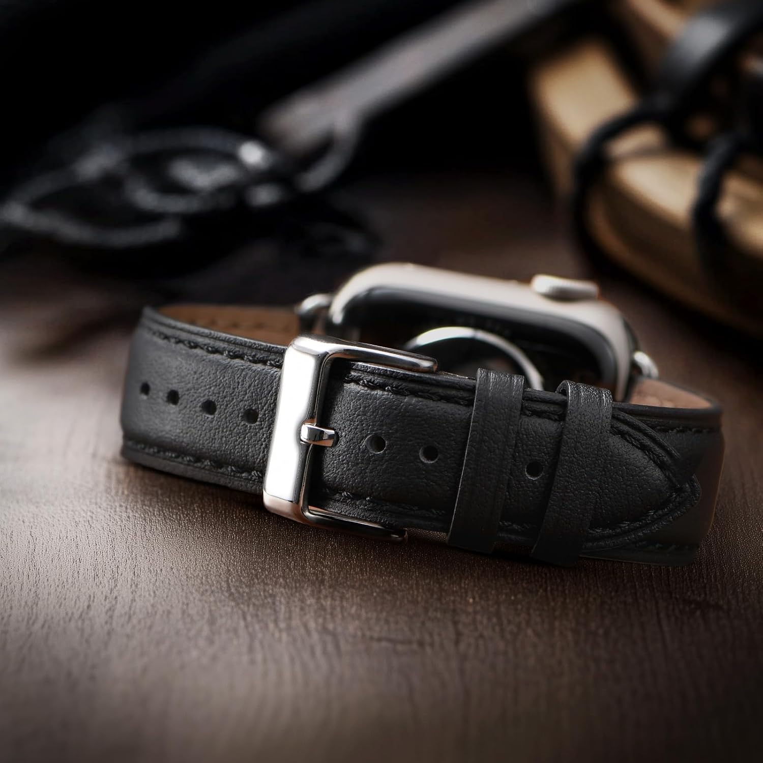 Thumbnail 6 de SUNFWR Genuine Leather Apple Watch Strap 38/40/41/42mm — Classic Leather, Secure Buckle