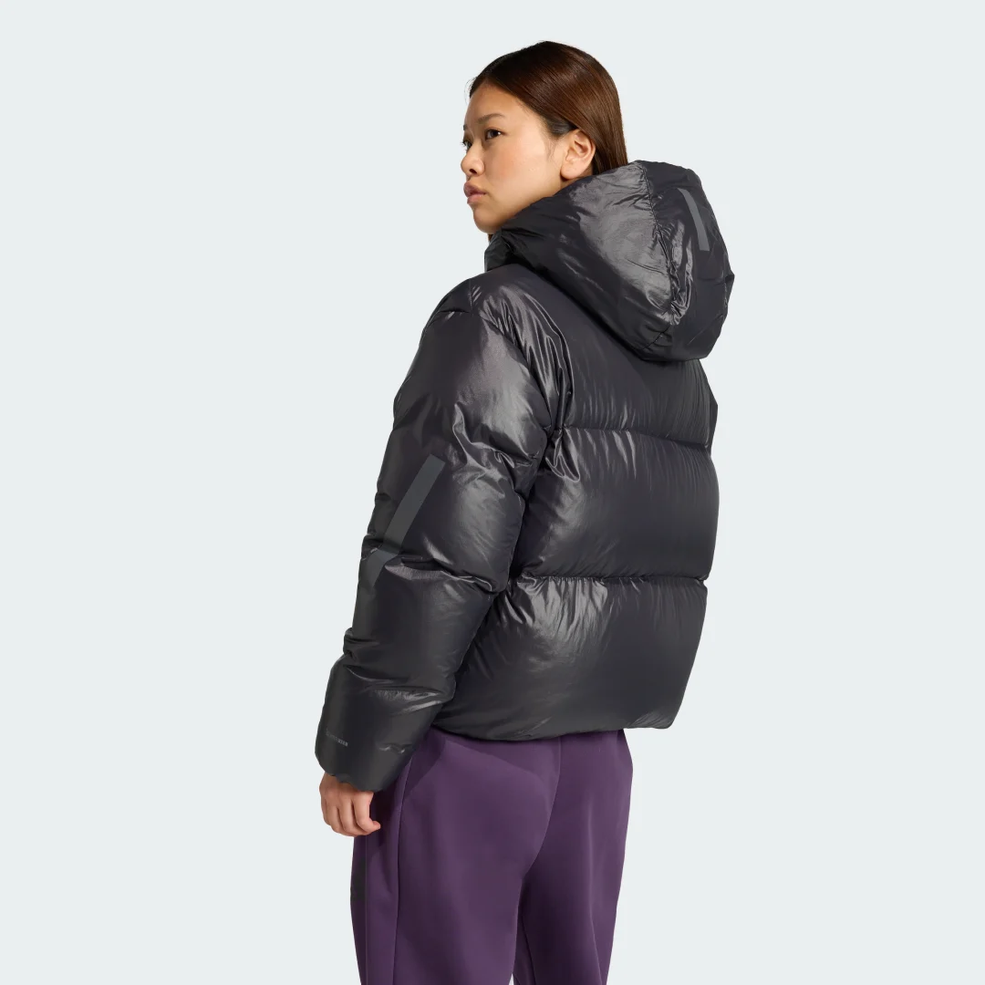 Detalle 2 de Anorak Adidas Z.N.E. Climawarm de plumón abullonado, color Negro