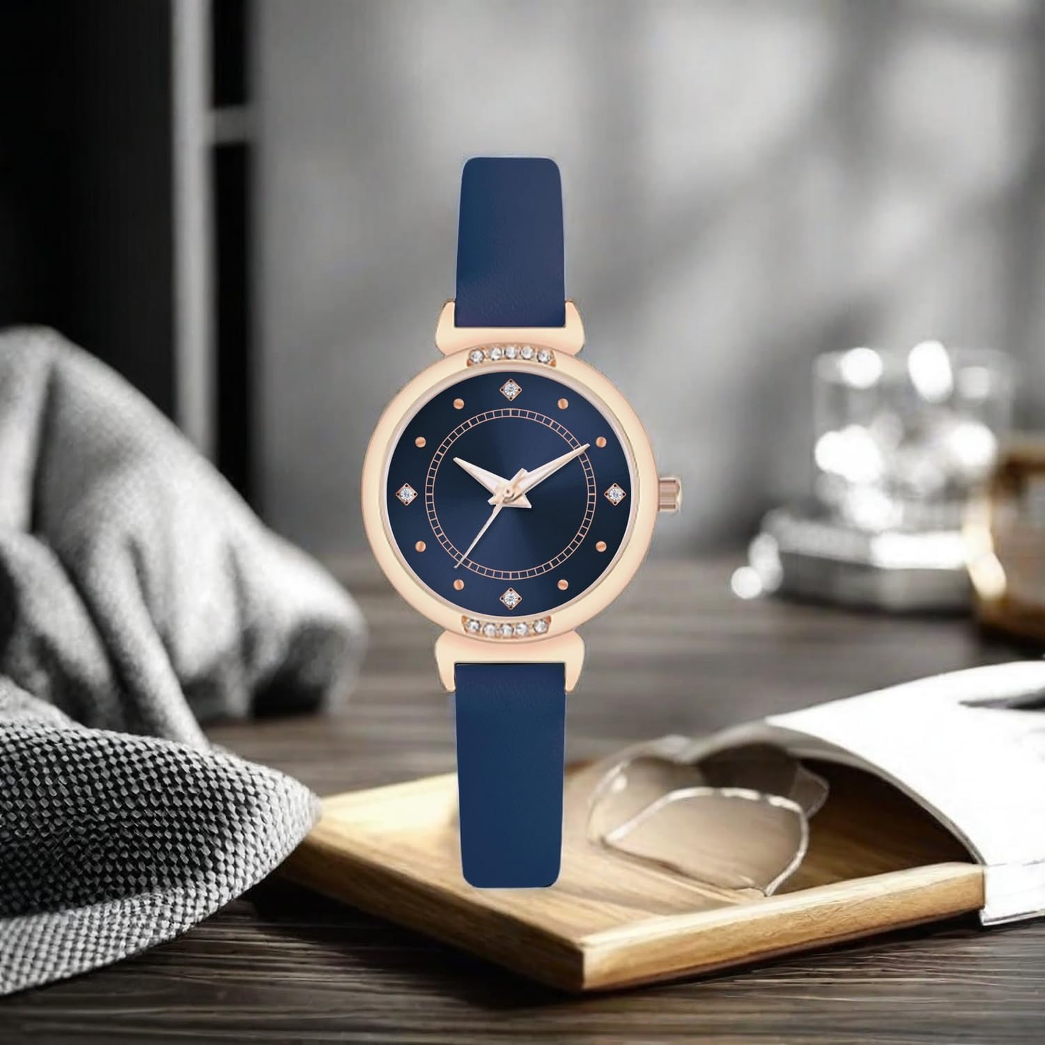 Detalle de NUOVO Women’s Leather Strap Watch with Blue Dial and Diamond Bezel