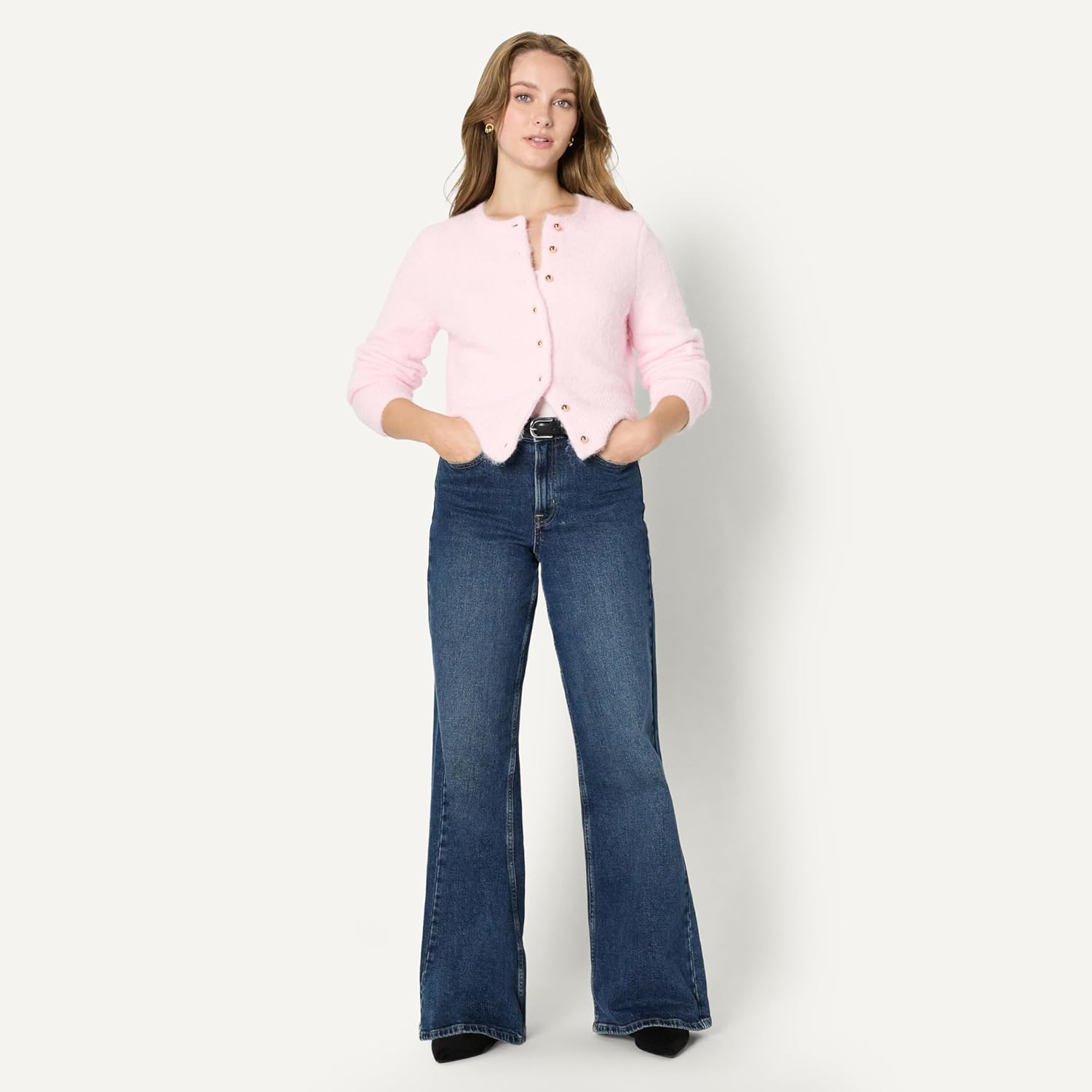 Thumbnail 2 de Amazon Essentials Women's Regular-Fit Faux Mohair Button-Down Cardigan