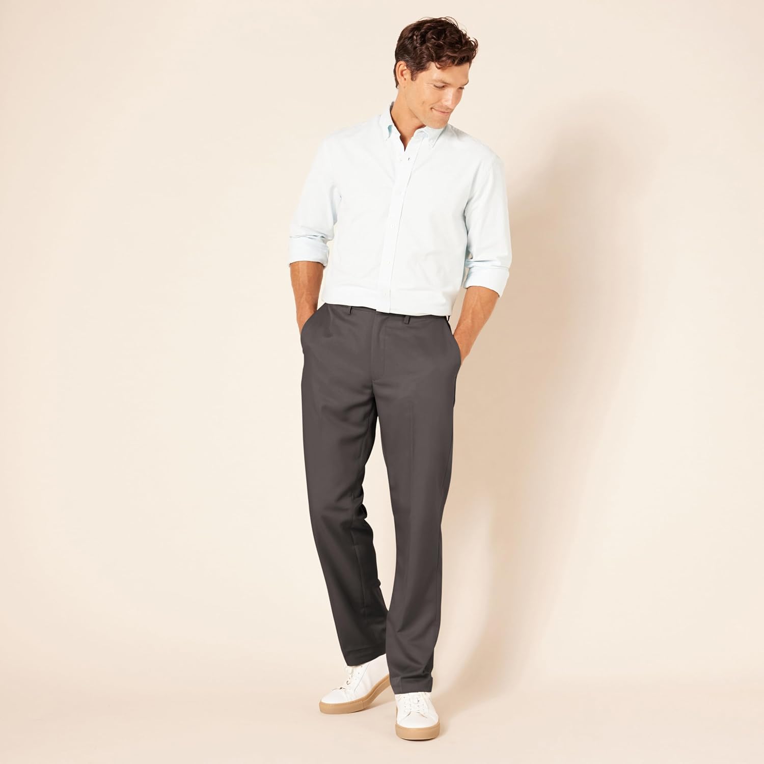 Thumbnail 2 de Amazon Essentials Men’s Classic Fit Expandable-Waist Flat-Front Dress Suit Trousers